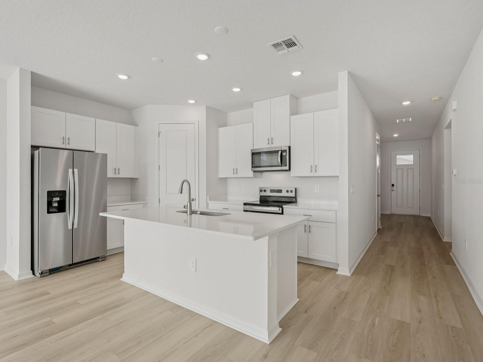 Image 10 of 34 For 13306 Shellmore Avenue