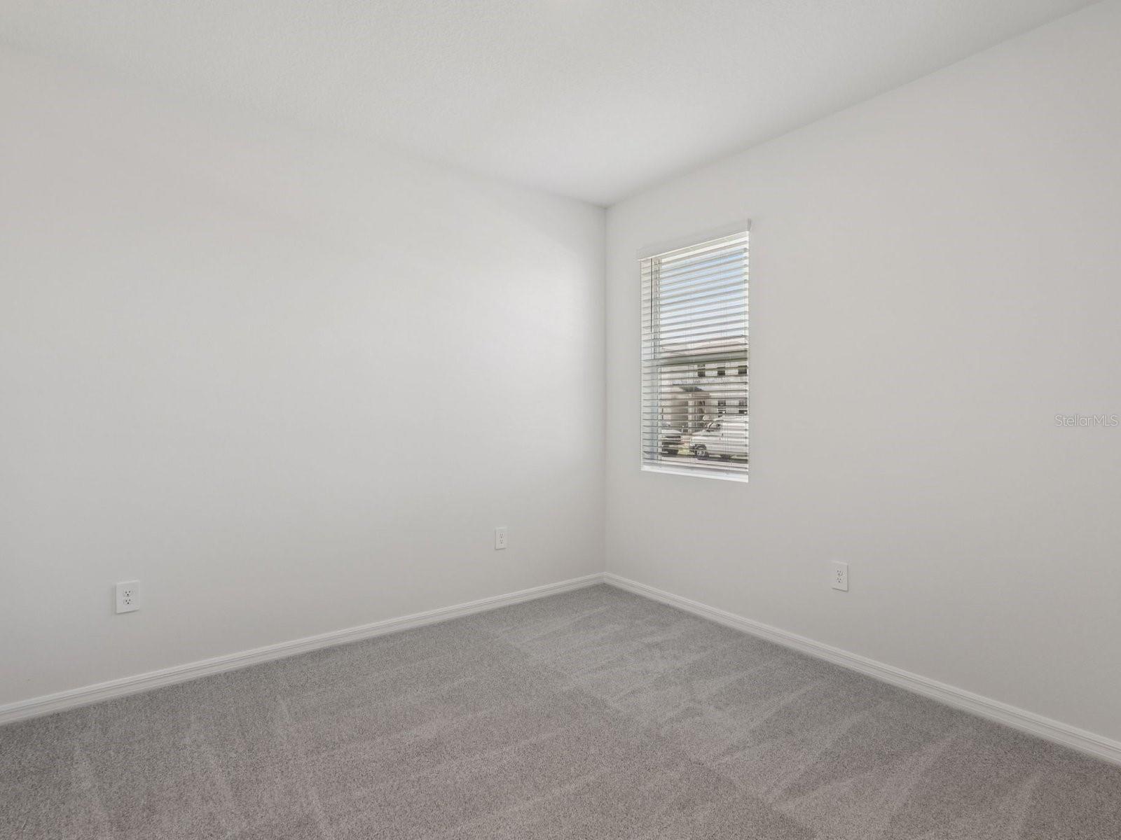 Image 18 of 34 For 13306 Shellmore Avenue