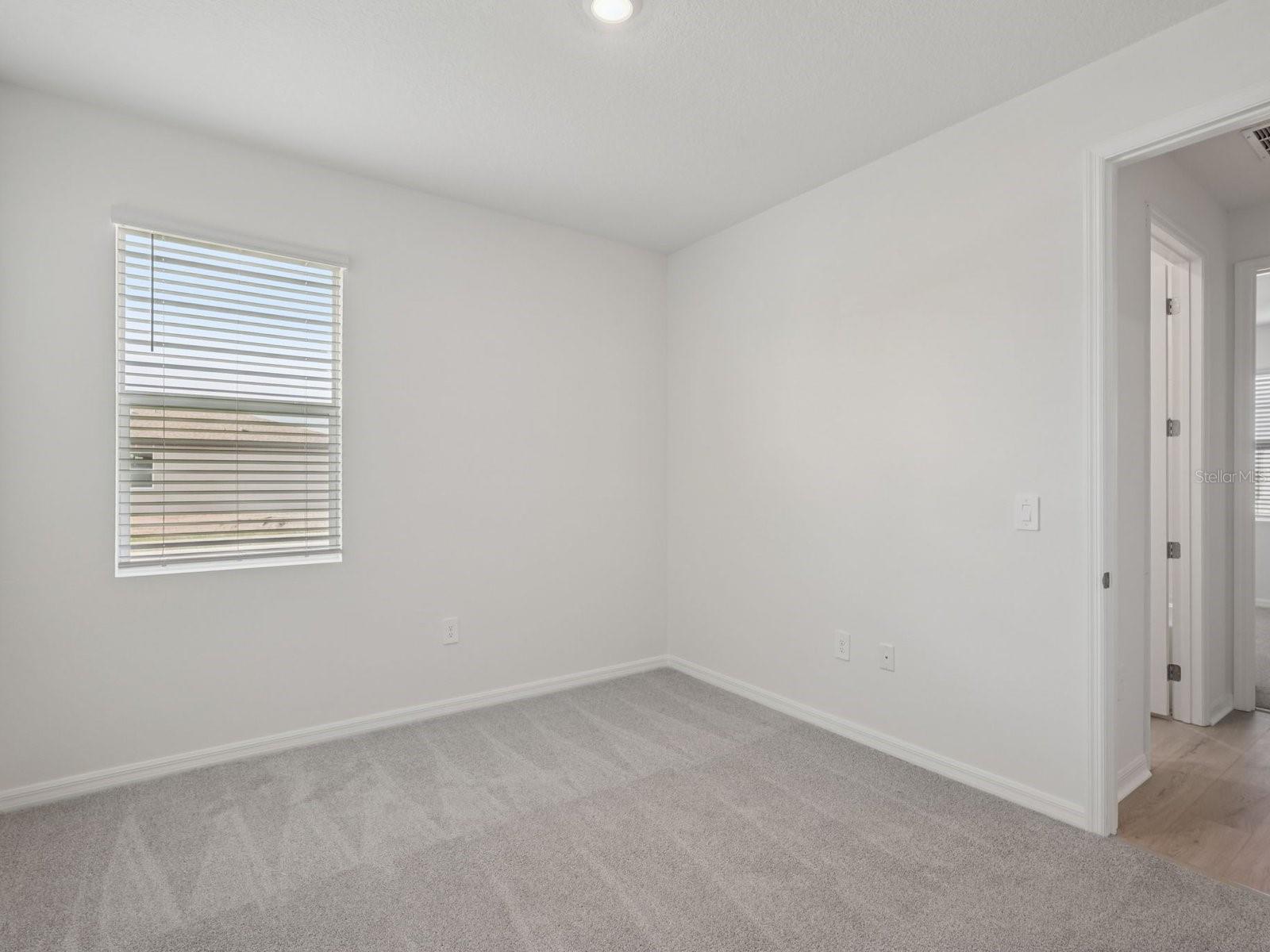 Image 19 of 34 For 13306 Shellmore Avenue