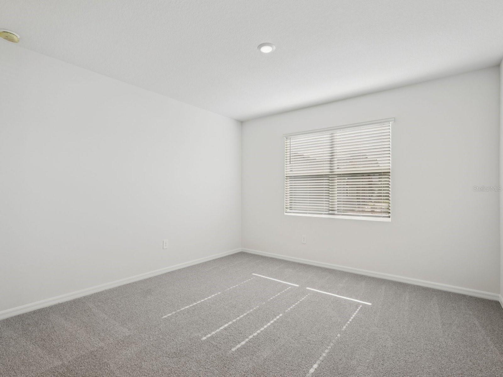 Image 25 of 34 For 13306 Shellmore Avenue