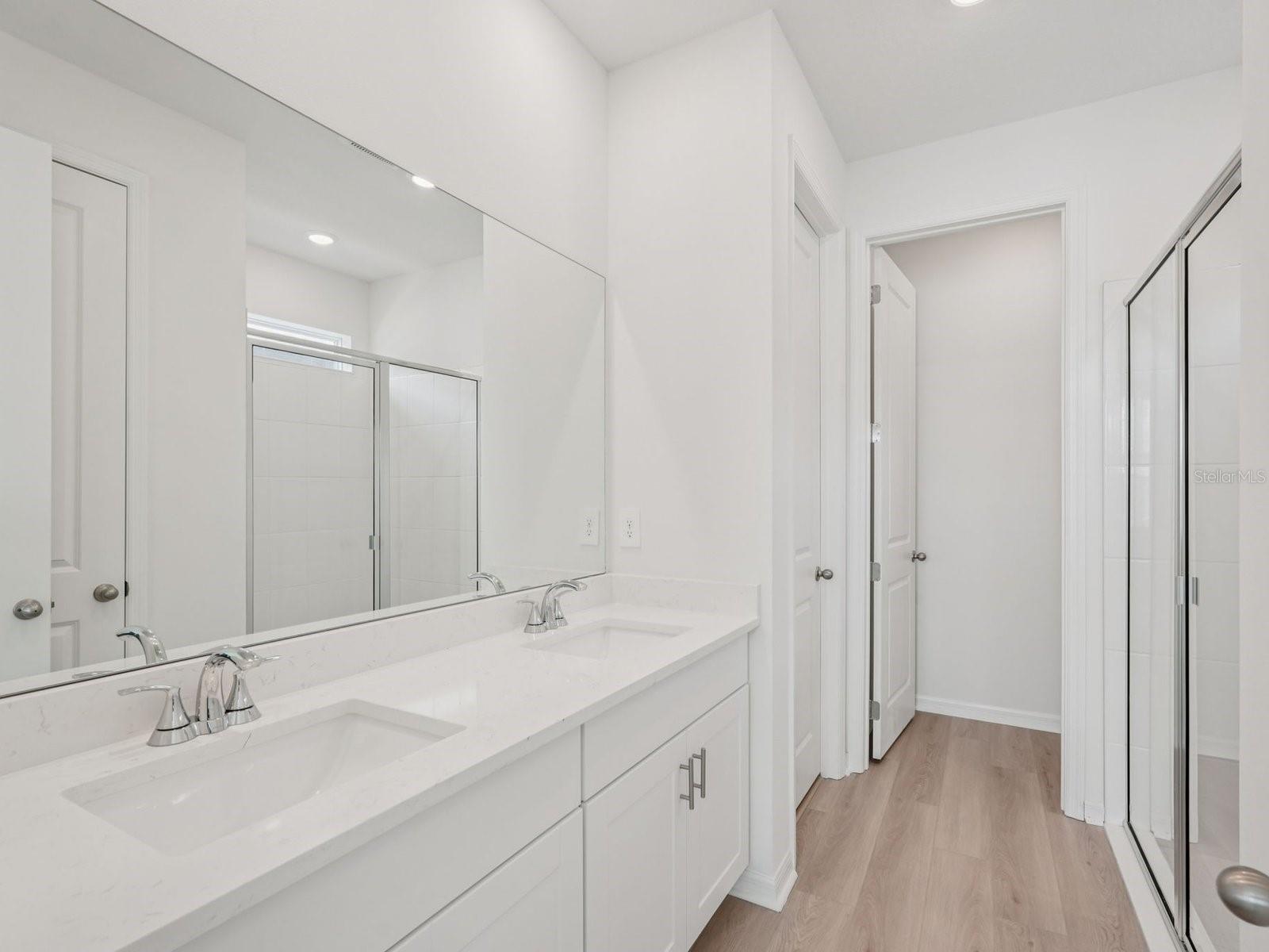 Image 29 of 34 For 13306 Shellmore Avenue