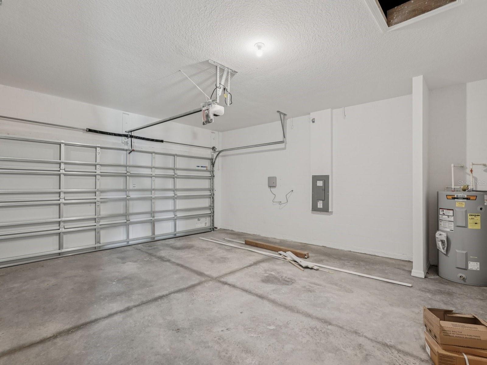 Image 32 of 34 For 13306 Shellmore Avenue