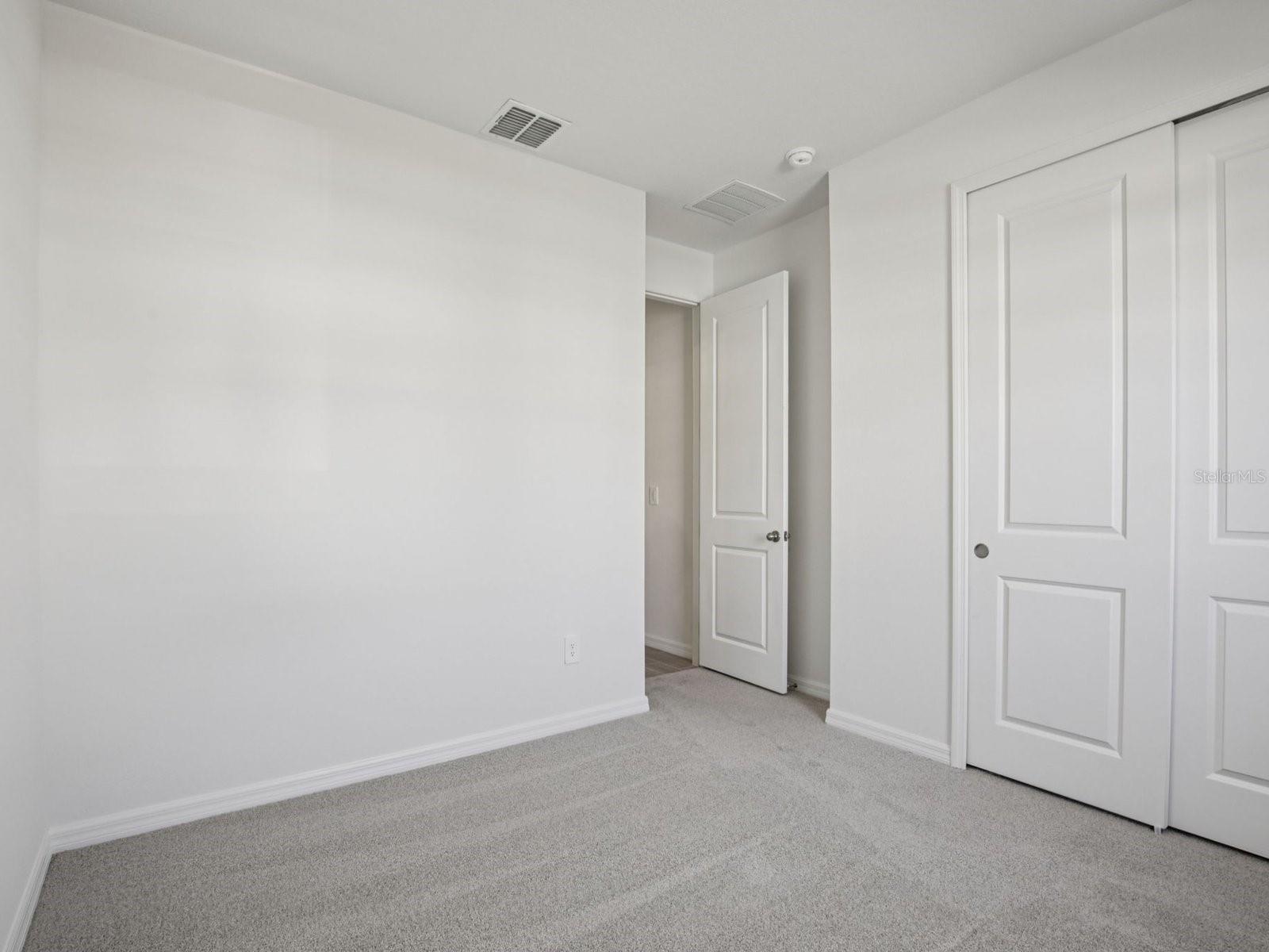 Image 15 of 28 For 13314 Shellmore Avenue