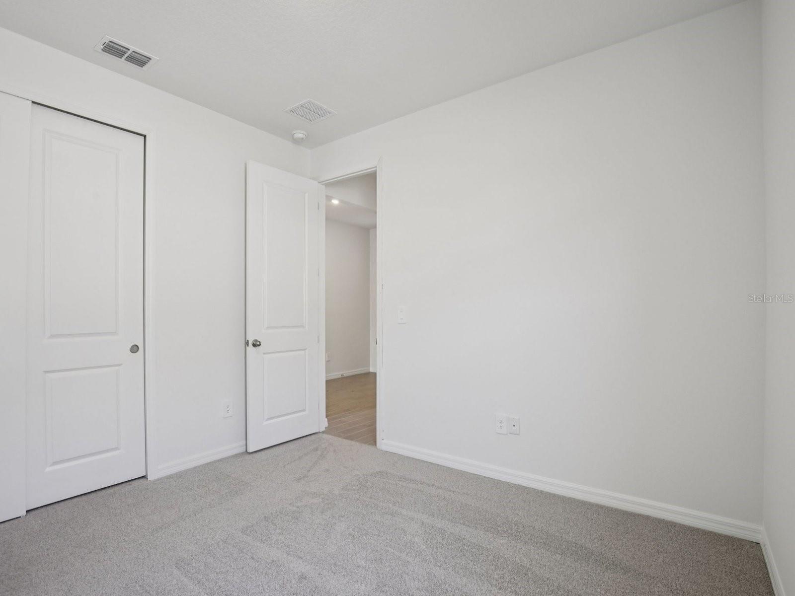 Image 18 of 28 For 13314 Shellmore Avenue