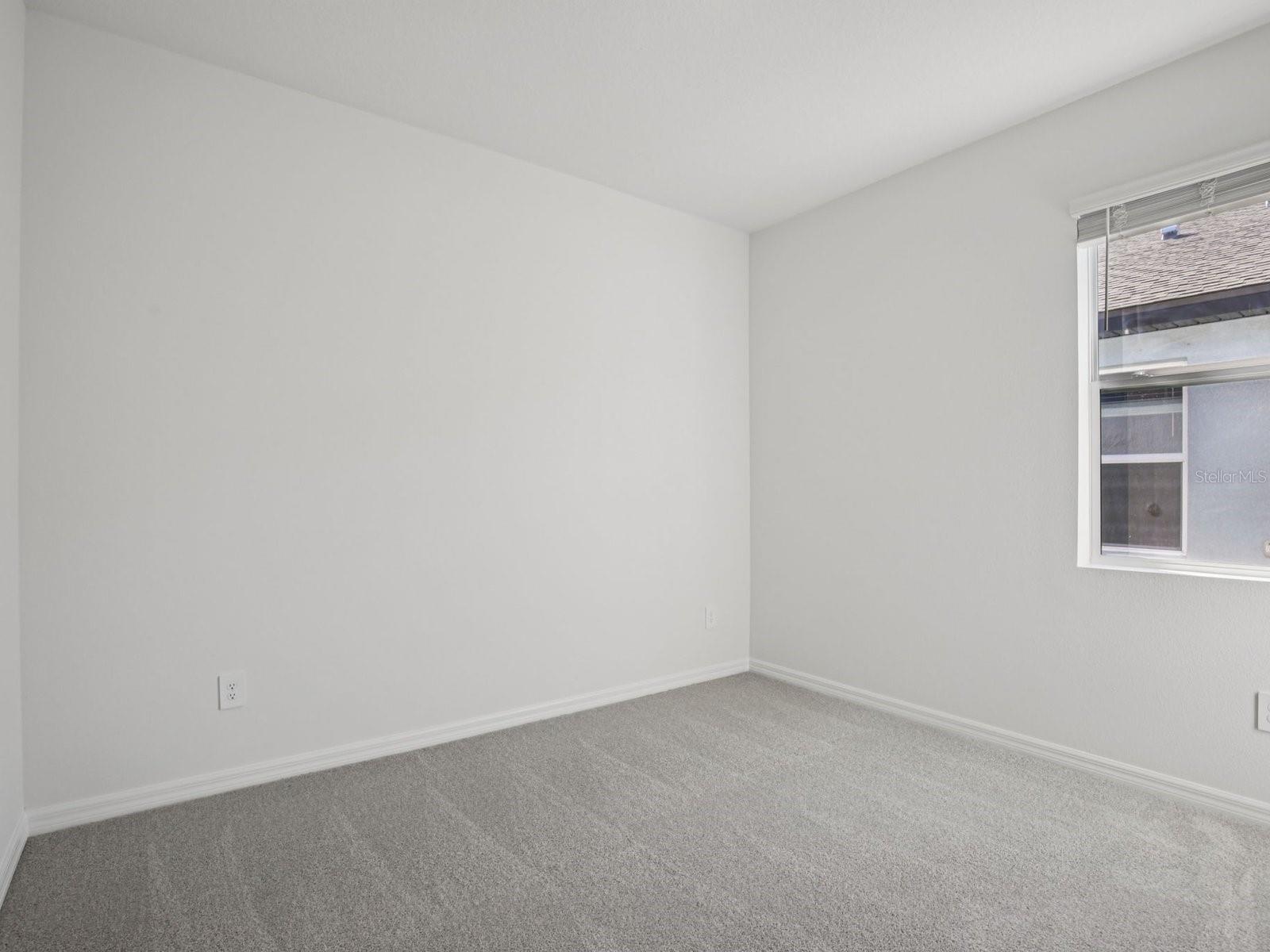 Image 20 of 28 For 13314 Shellmore Avenue