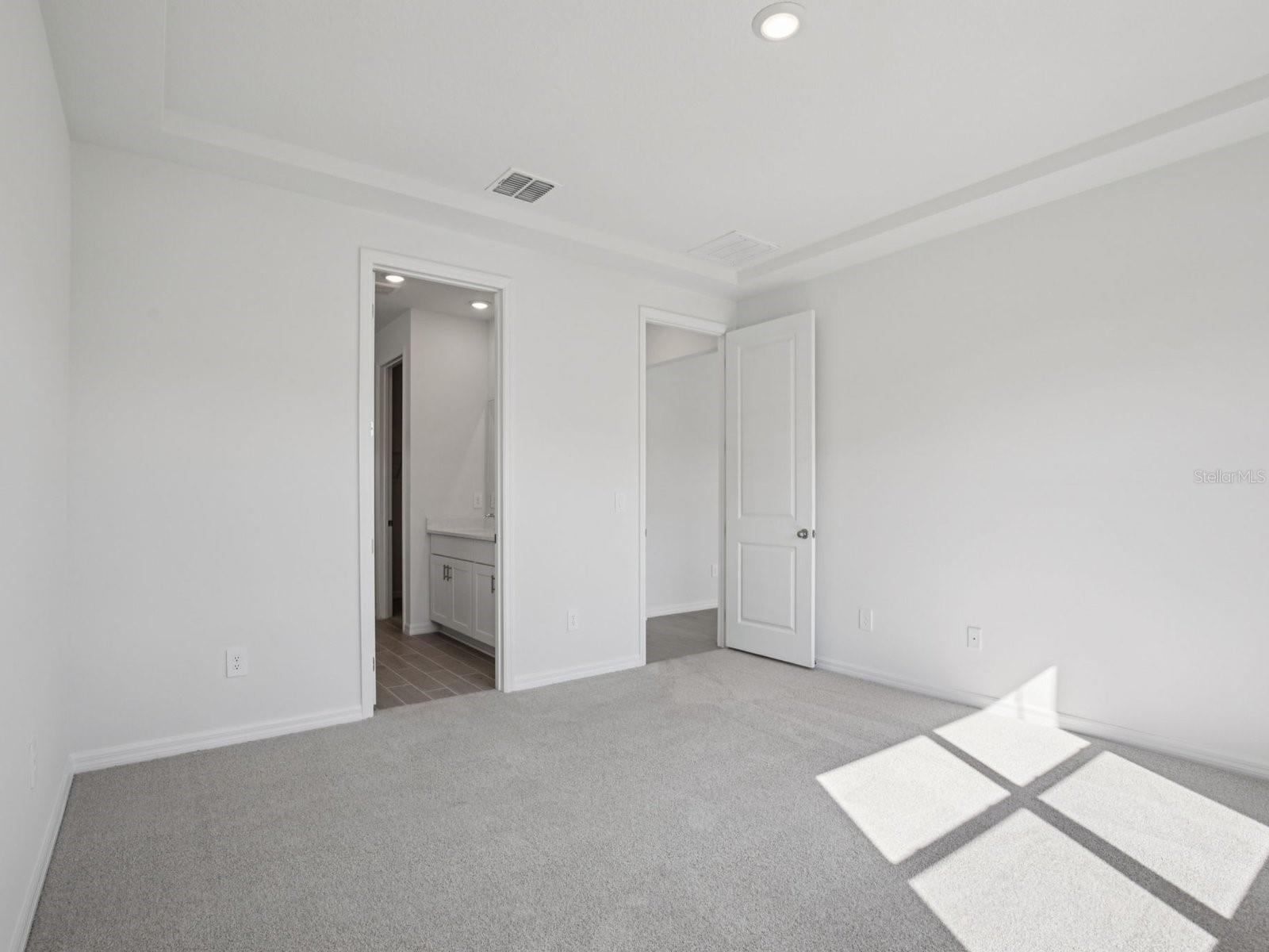 Image 22 of 28 For 13314 Shellmore Avenue