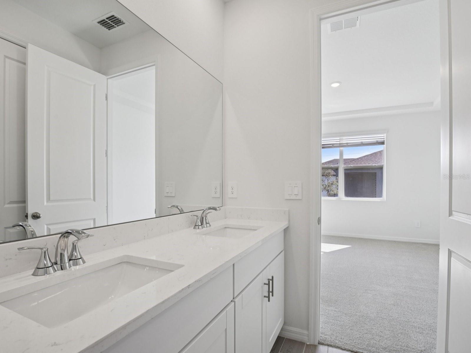 Image 23 of 28 For 13314 Shellmore Avenue