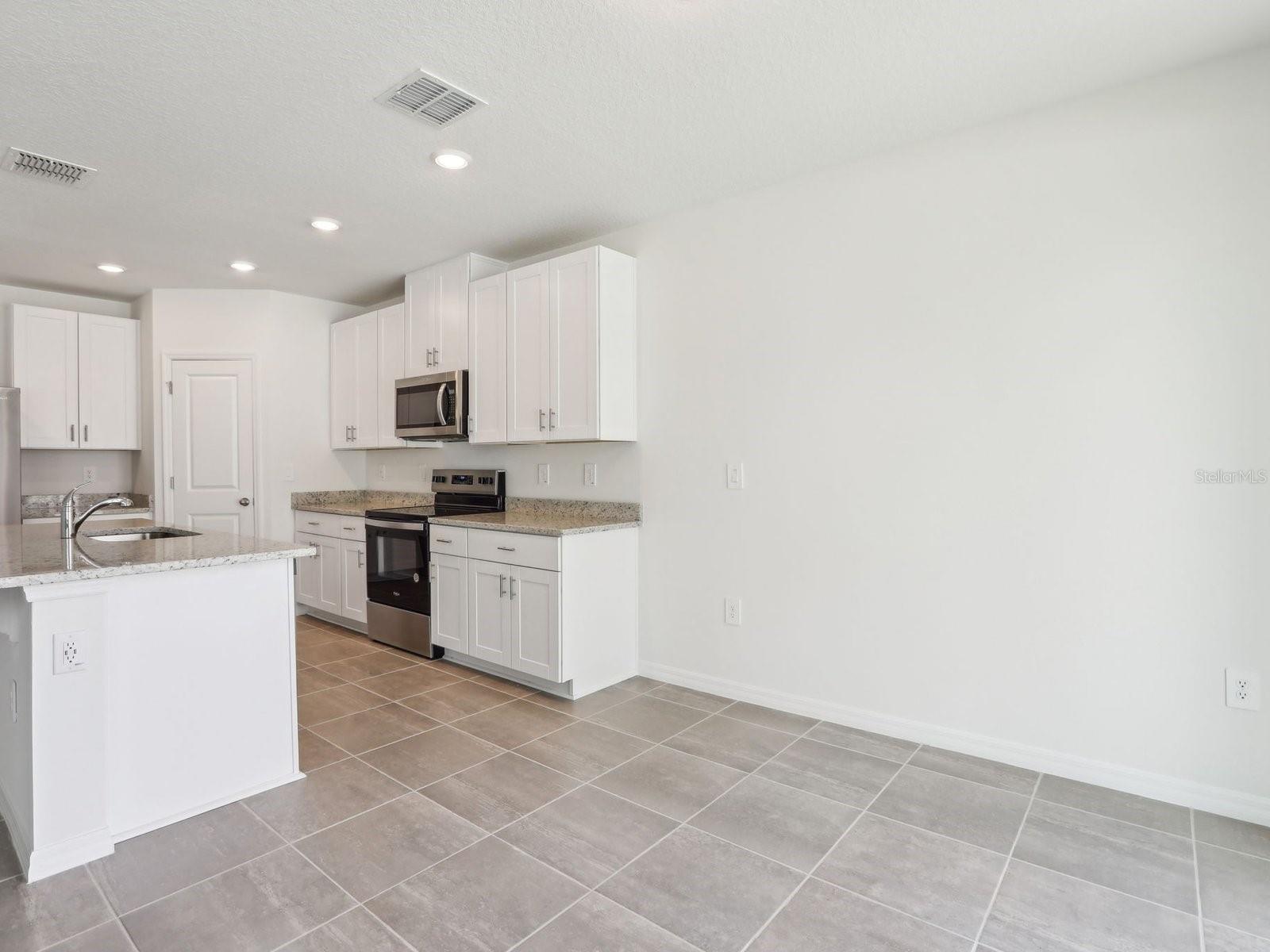 Image 13 of 36 For 1361 Oak Valley Drive