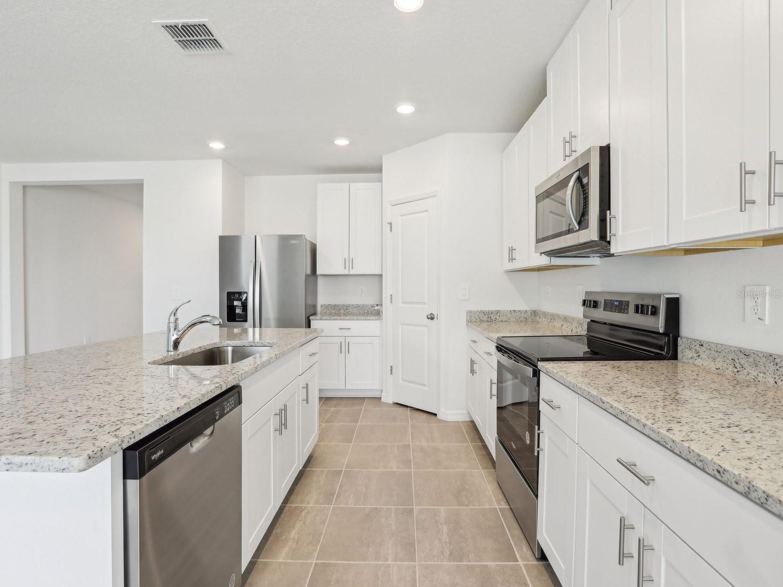 Image 14 of 36 For 1361 Oak Valley Drive