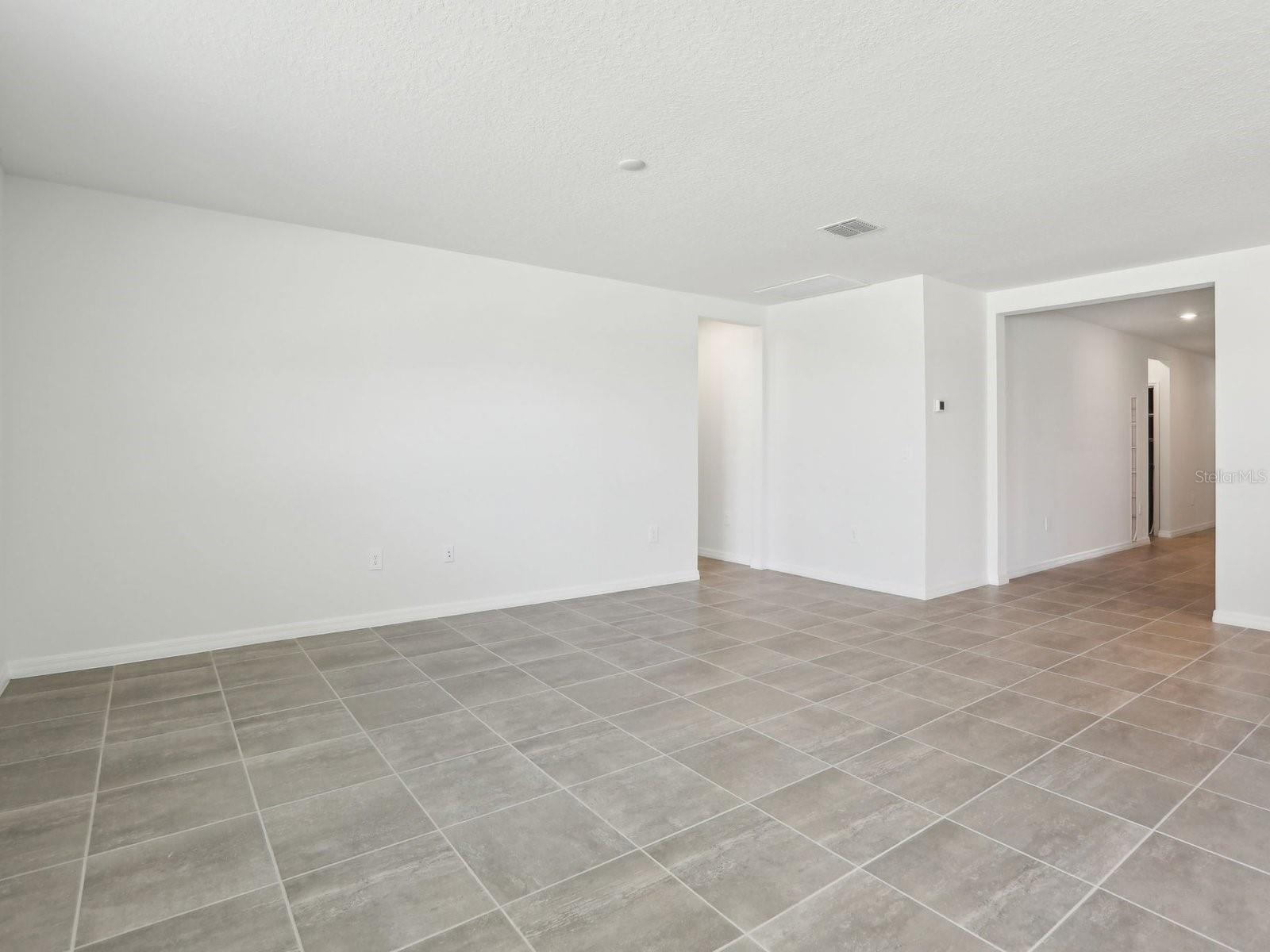 Image 7 of 36 For 1361 Oak Valley Drive