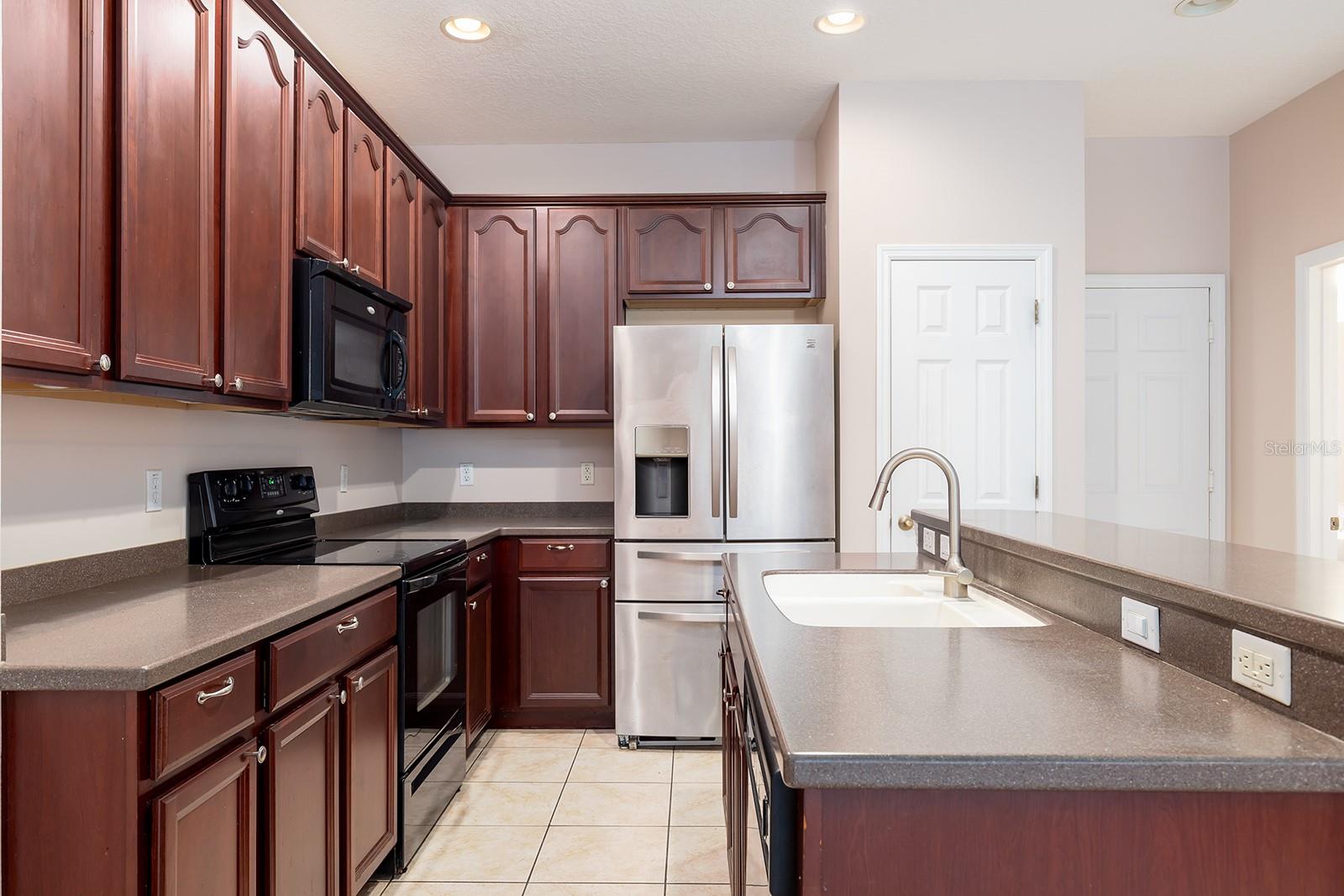 Image 6 of 23 For 9457 Silver Buttonwood Street 9457