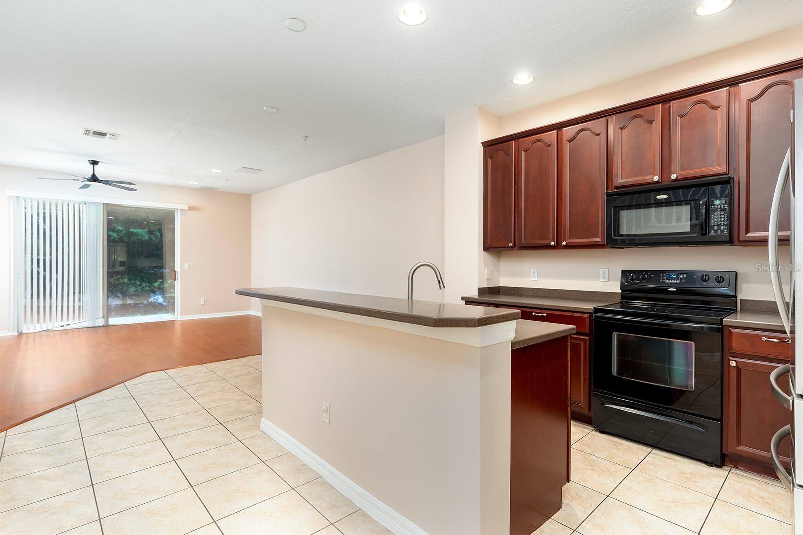 Image 8 of 23 For 9457 Silver Buttonwood Street 9457