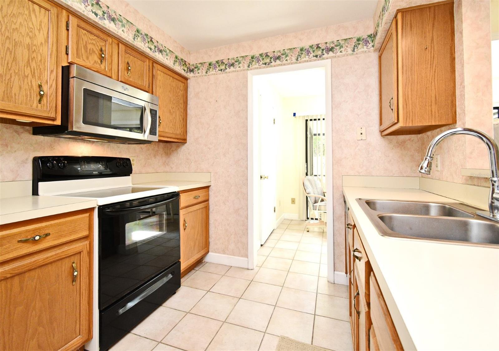 Image 6 of 32 For 2732 Brandon Circle