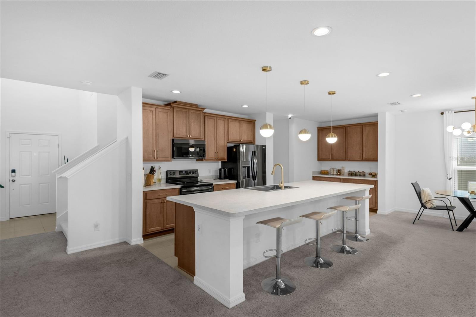 Image 10 of 30 For 5253 Royal Point Avenue