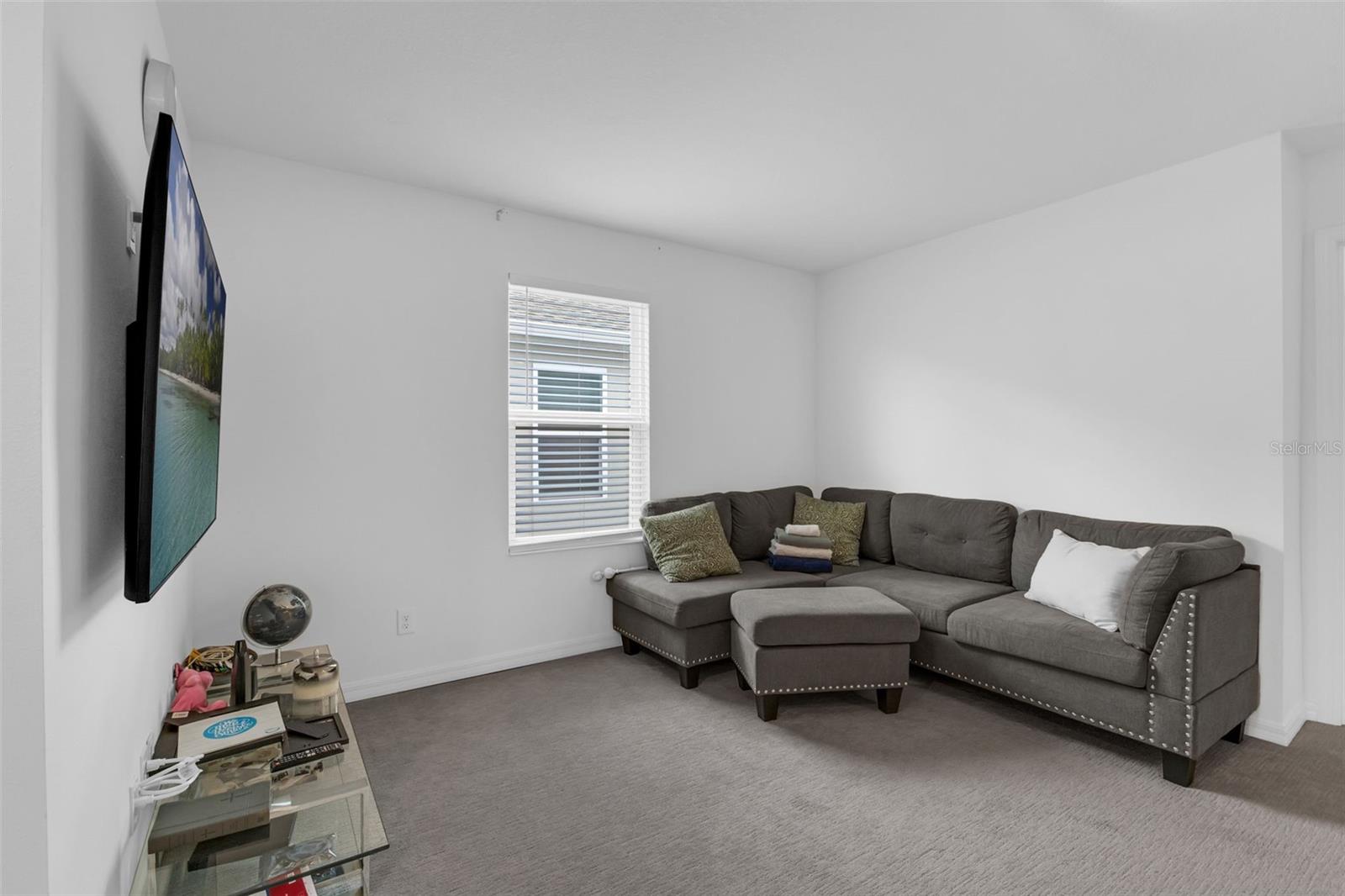 Image 14 of 30 For 5253 Royal Point Avenue