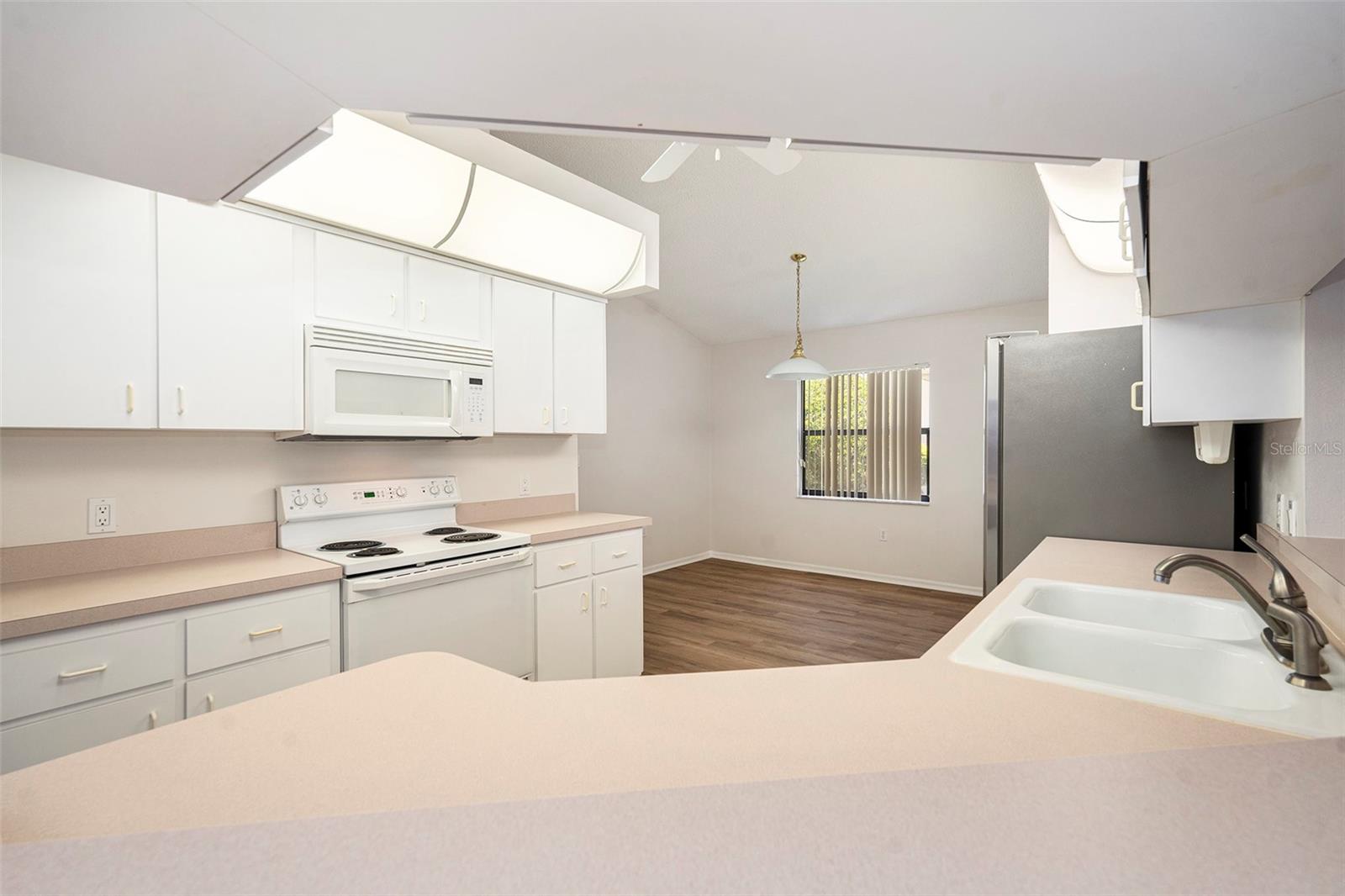 Image 12 of 25 For 9135 Halberg Drive
