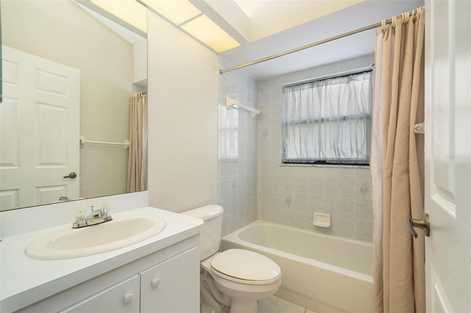 Image 20 of 25 For 9135 Halberg Drive