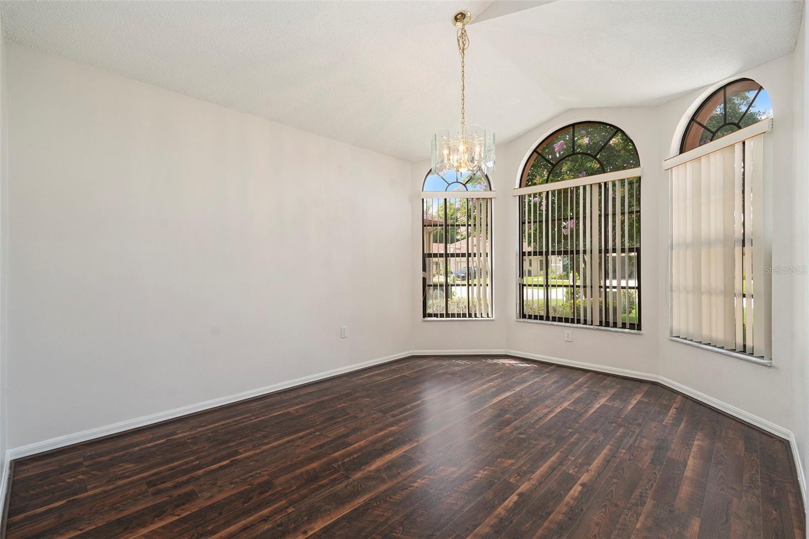 Image 7 of 25 For 9135 Halberg Drive