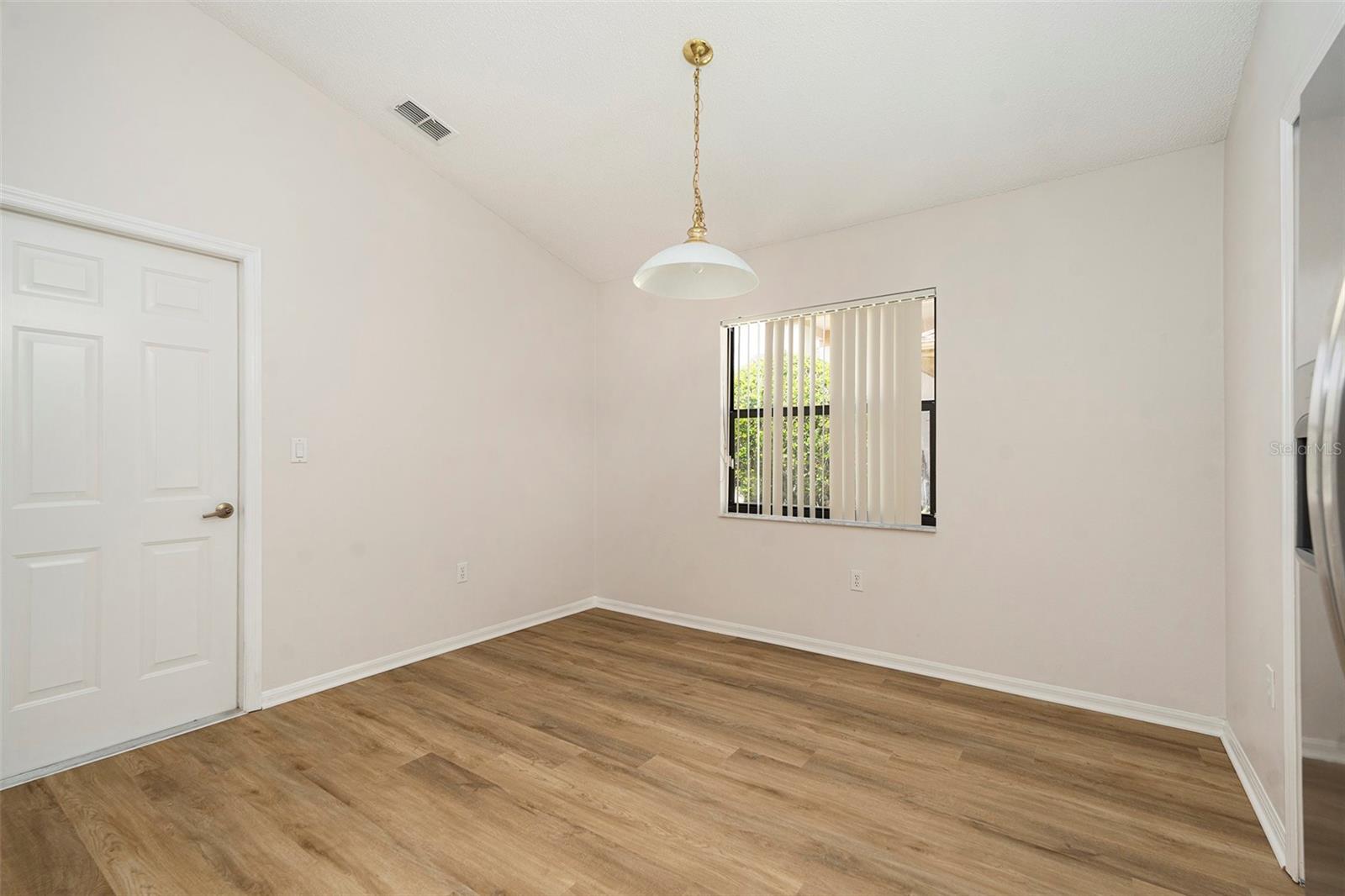 Image 9 of 25 For 9135 Halberg Drive