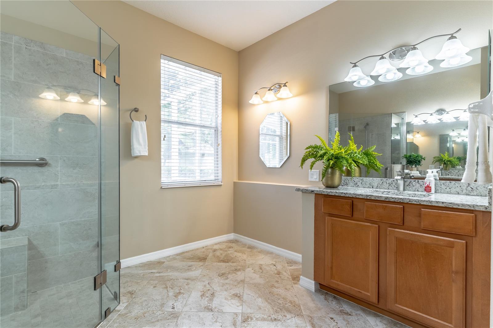 Image 27 of 48 For 8508 Lake Waverly Lane