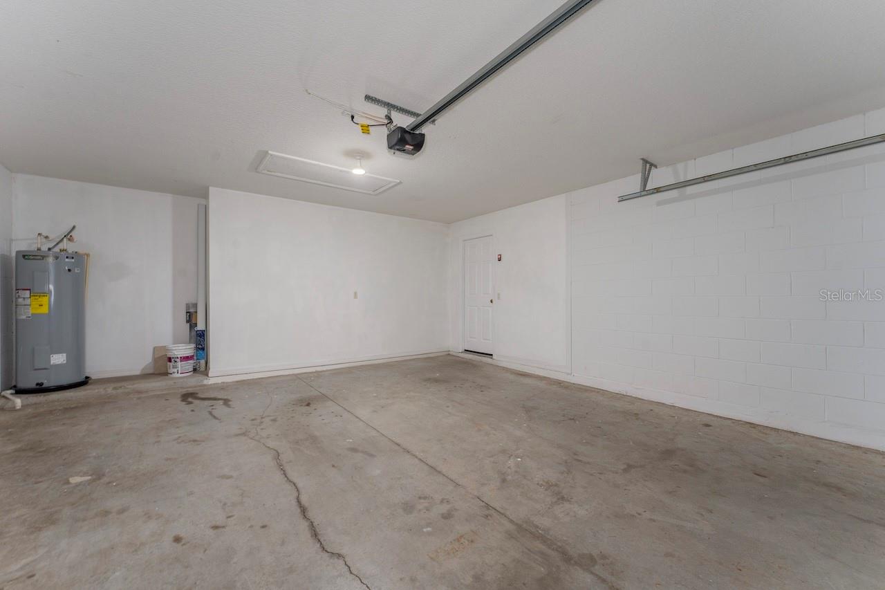 Image 24 of 31 For 11635 Deer Path Way