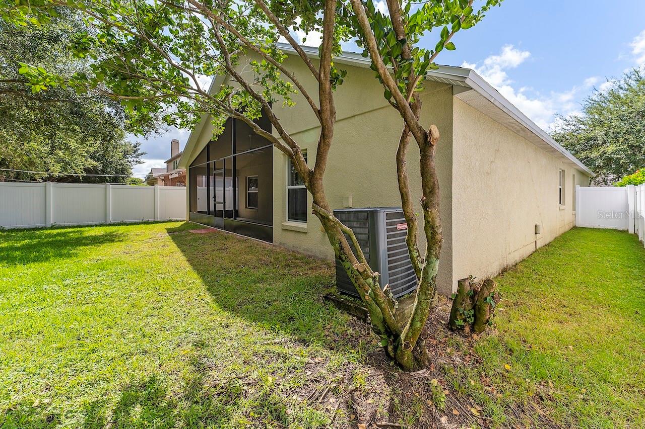 Image 26 of 31 For 11635 Deer Path Way