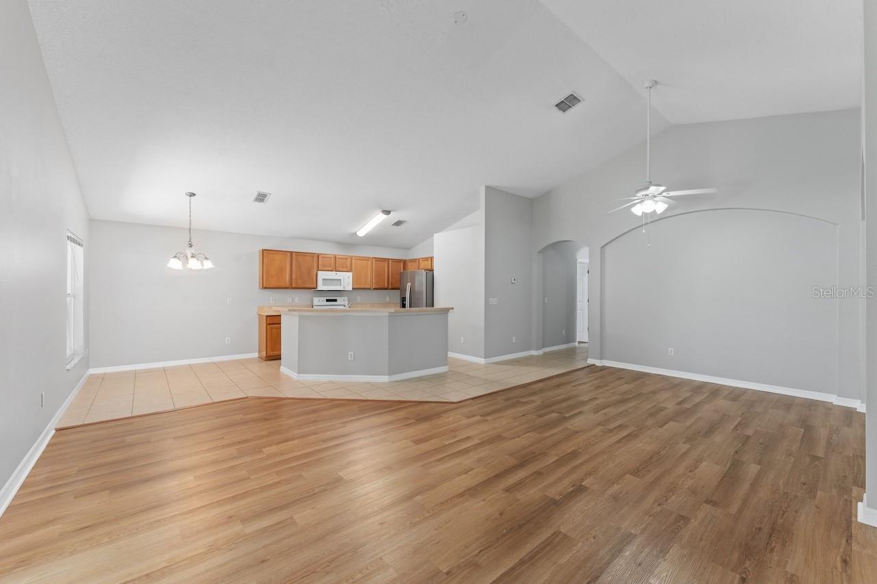 Image 3 of 31 For 11635 Deer Path Way