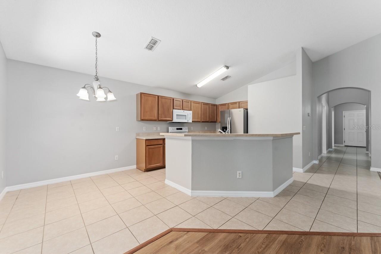 Image 4 of 31 For 11635 Deer Path Way