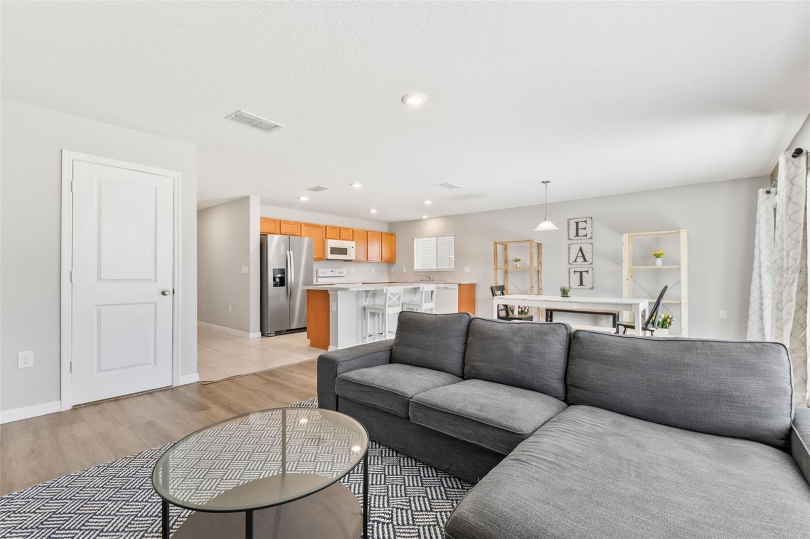 Image 4 of 30 For 308 Lake Lucerne Way