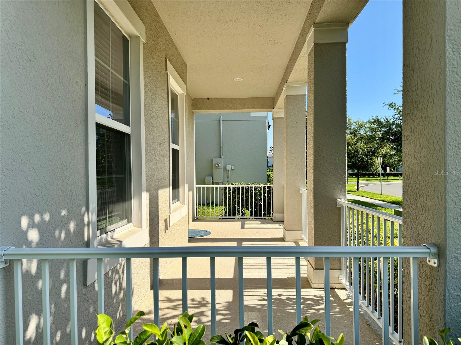 Listing photo id 1 for 10301 Austrina Oak Loop