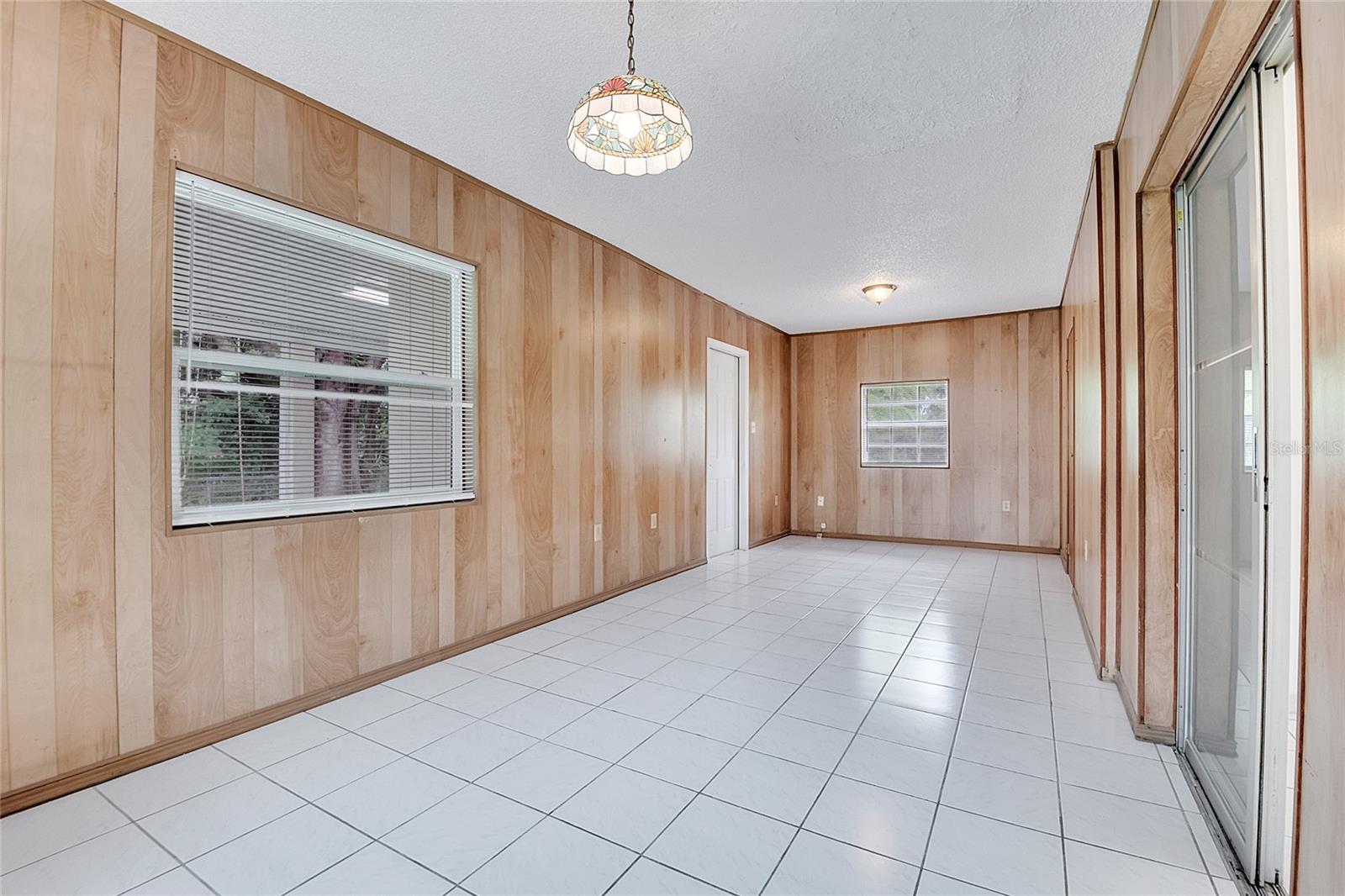 Image 13 of 33 For 1040 San Luis Drive