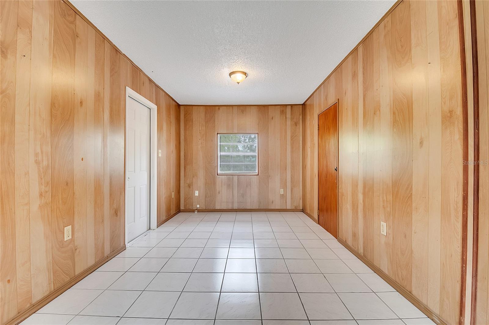 Image 16 of 33 For 1040 San Luis Drive