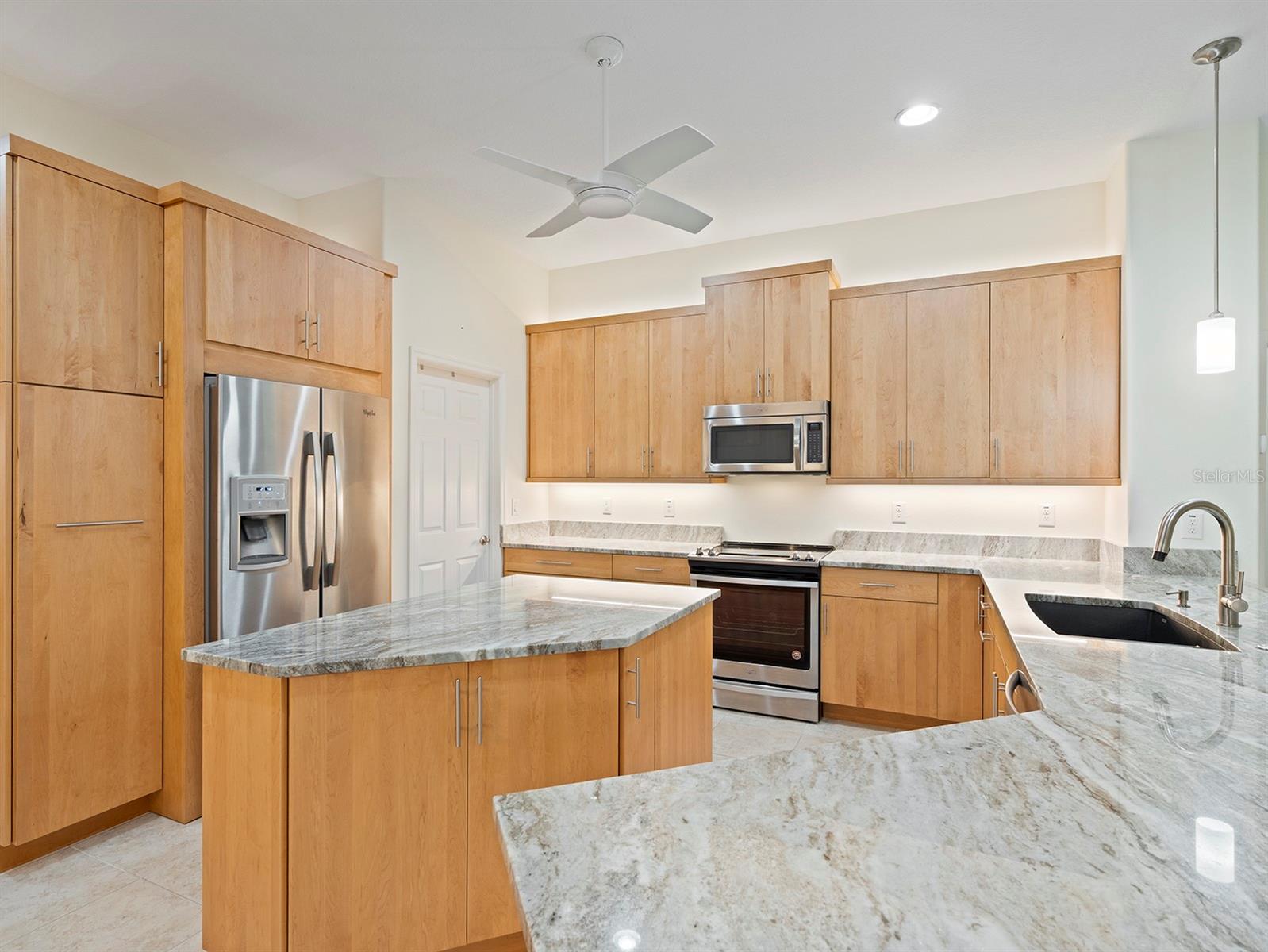 Image 17 of 53 For 8348 Bridgeport Bay Circle