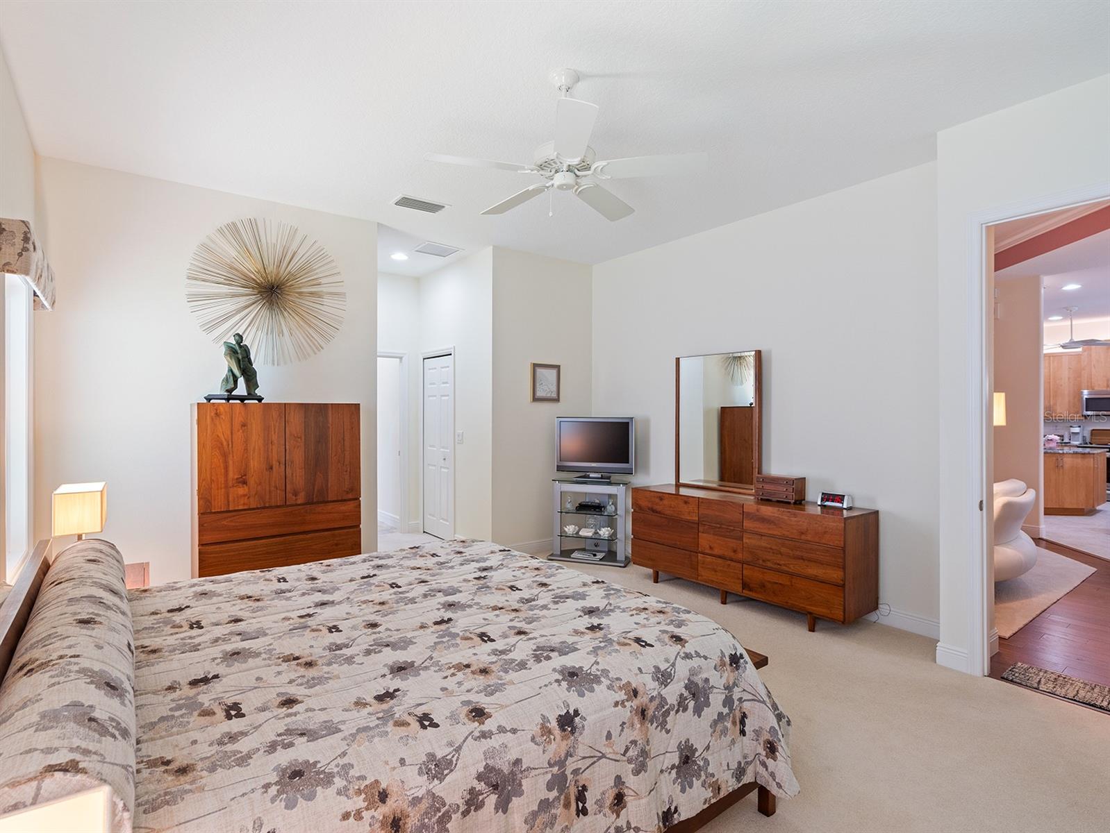 Image 24 of 53 For 8348 Bridgeport Bay Circle