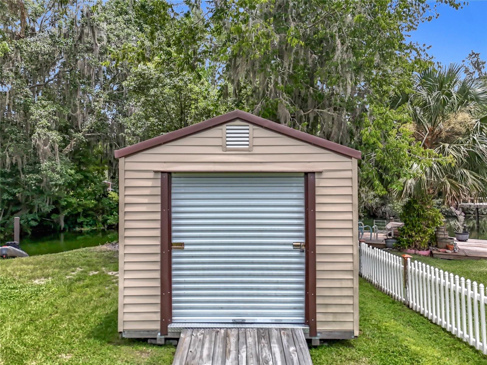 Image 31 of 44 For 8208 Spring Drive