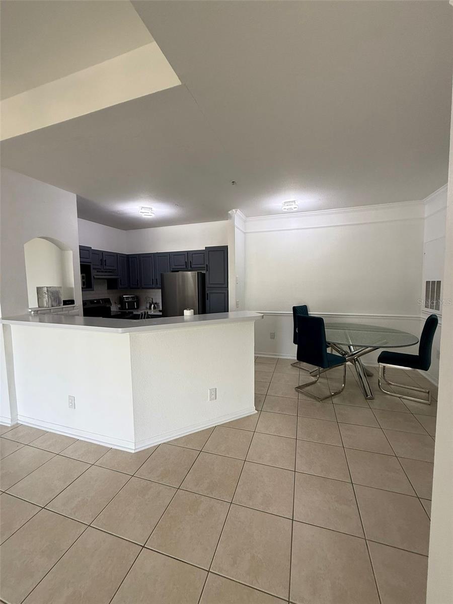 Image 5 of 22 For 3315 Parkchester Square Boulevard 301