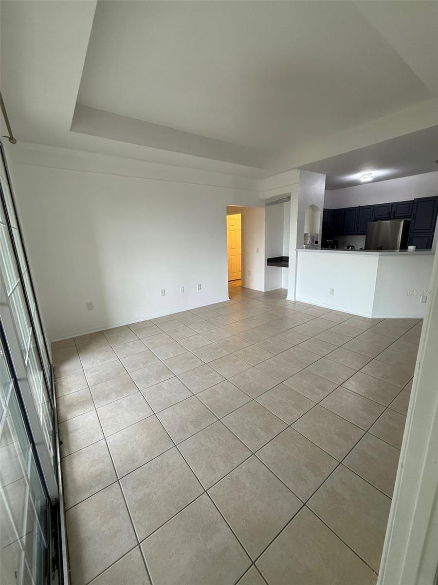 Image 6 of 22 For 3315 Parkchester Square Boulevard 301