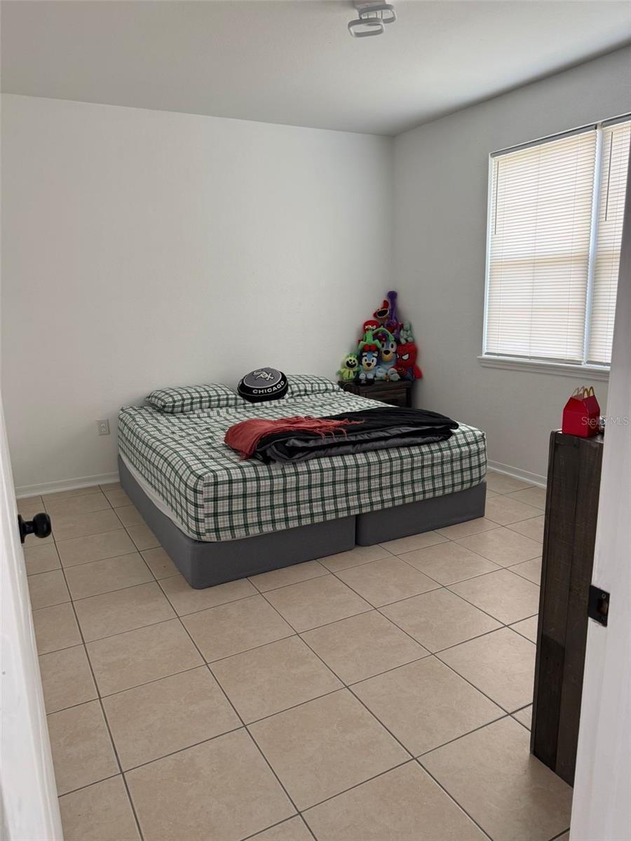 Image 8 of 22 For 3315 Parkchester Square Boulevard 301