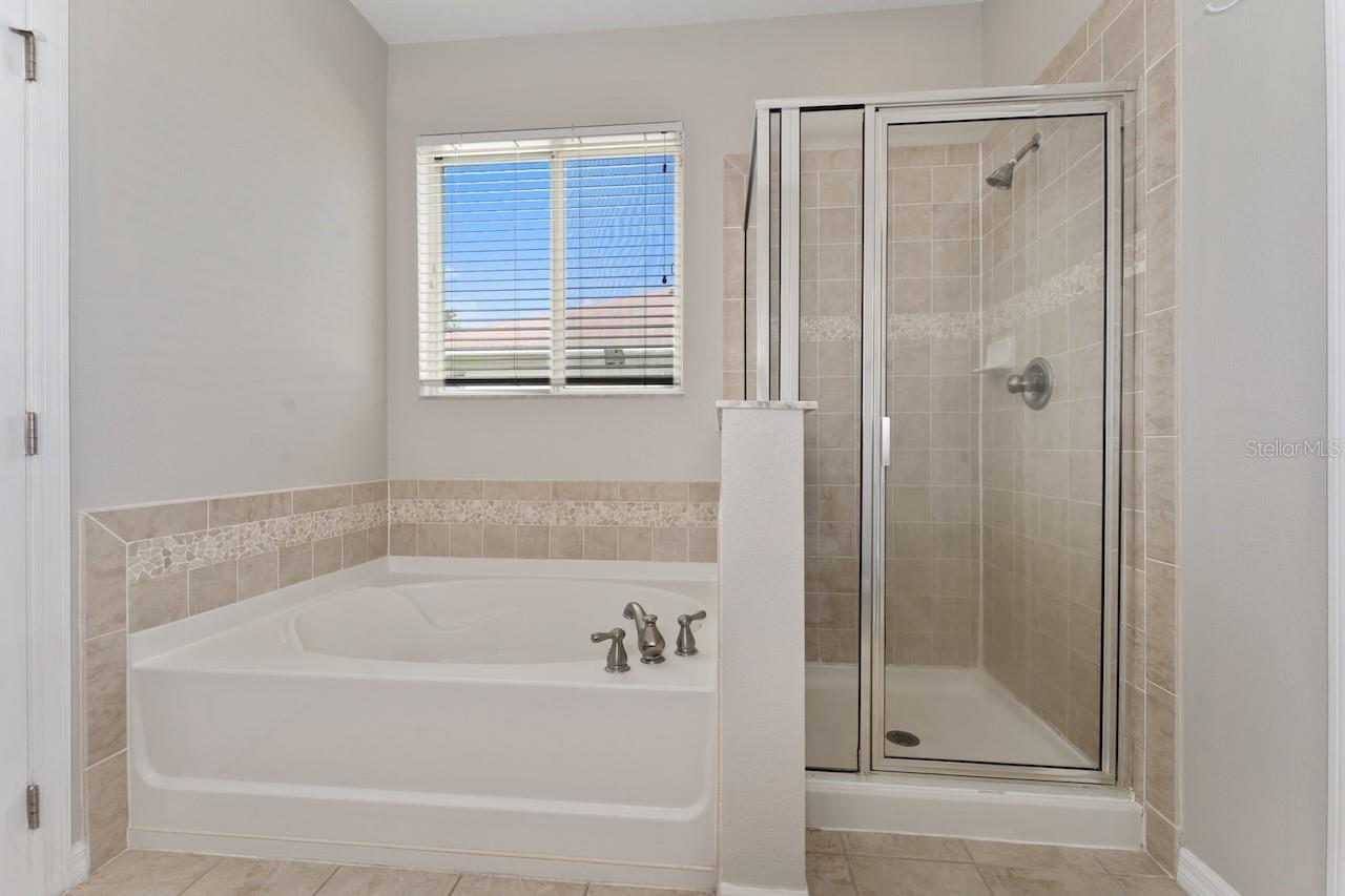 Image 12 of 27 For 10360 Stratford Pointe Avenue