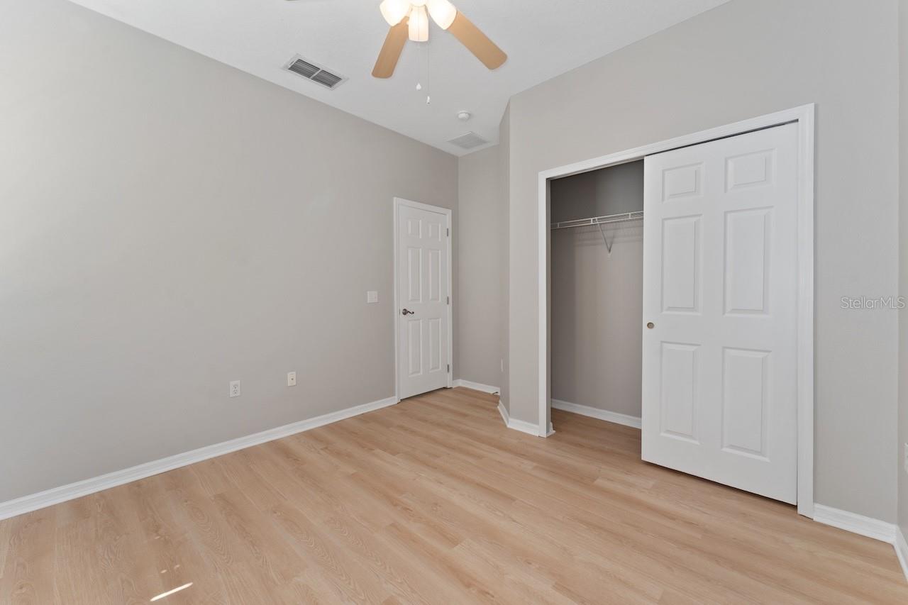 Image 15 of 27 For 10360 Stratford Pointe Avenue