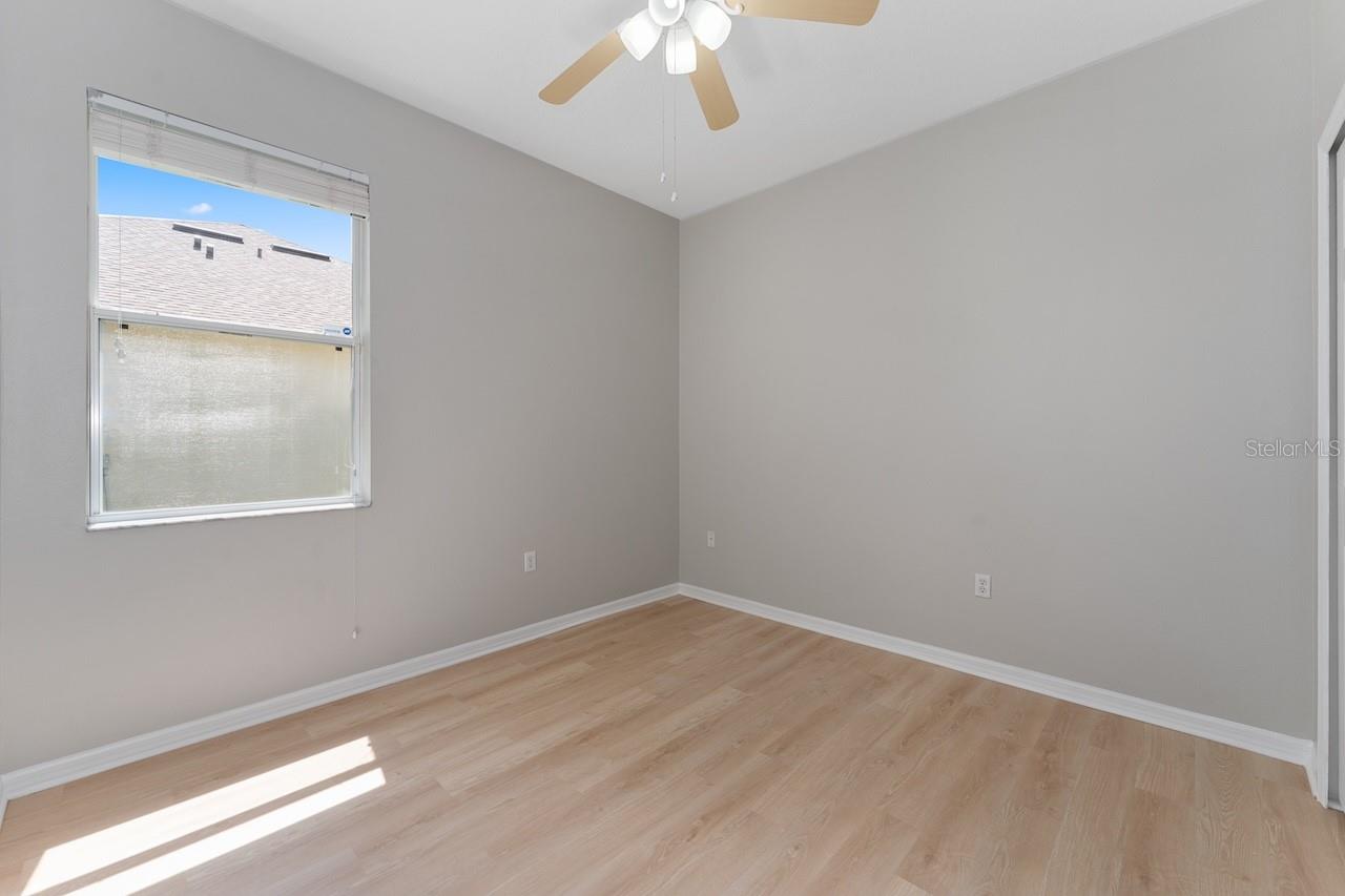 Image 16 of 27 For 10360 Stratford Pointe Avenue