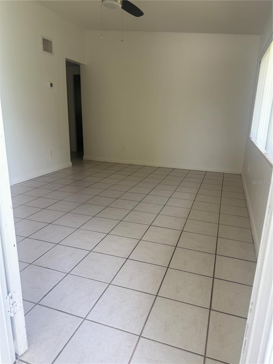 Image 2 of 12 For 8 Evans Street 8