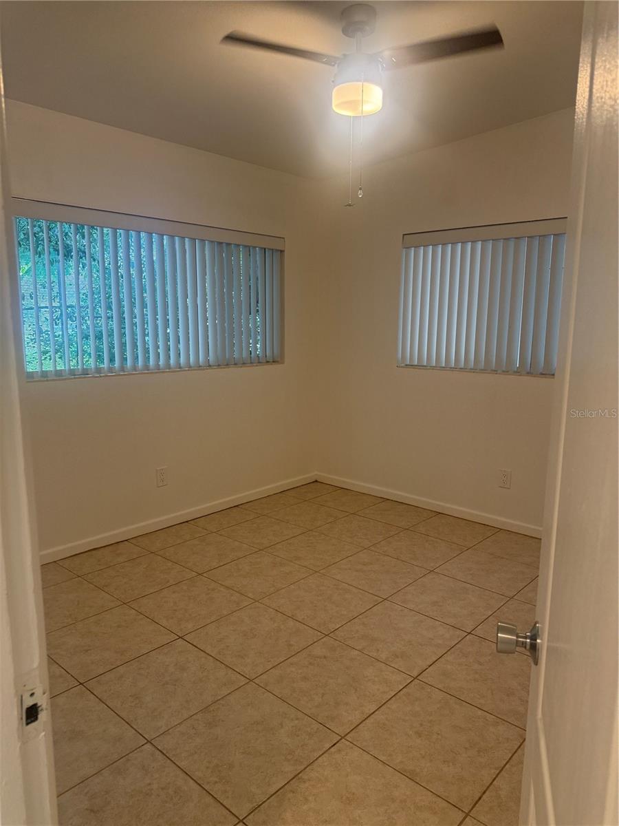 Image 6 of 12 For 8 Evans Street 8