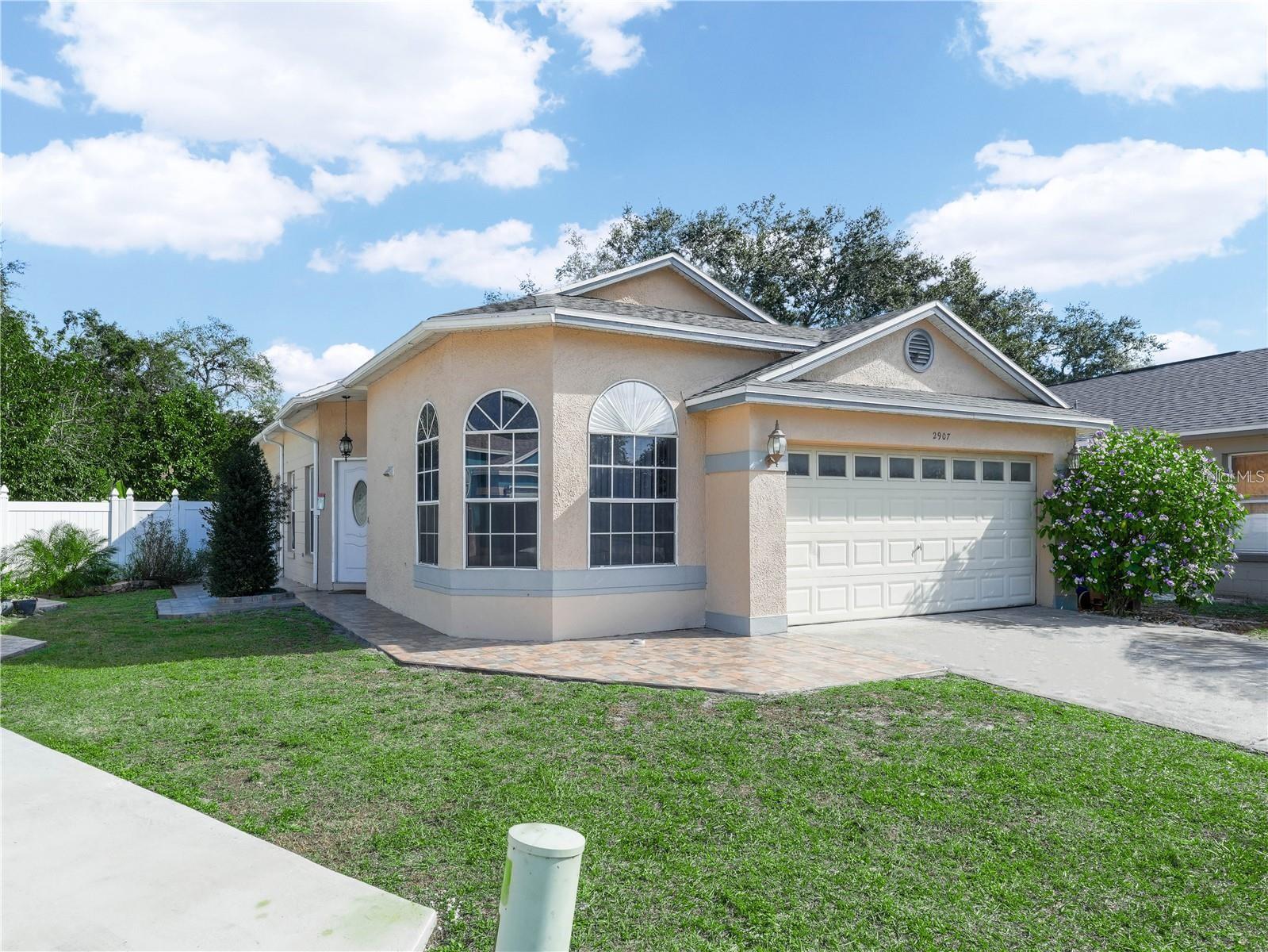 Listing Details for 2907 Willow Oak Court, KISSIMMEE, FL 34744