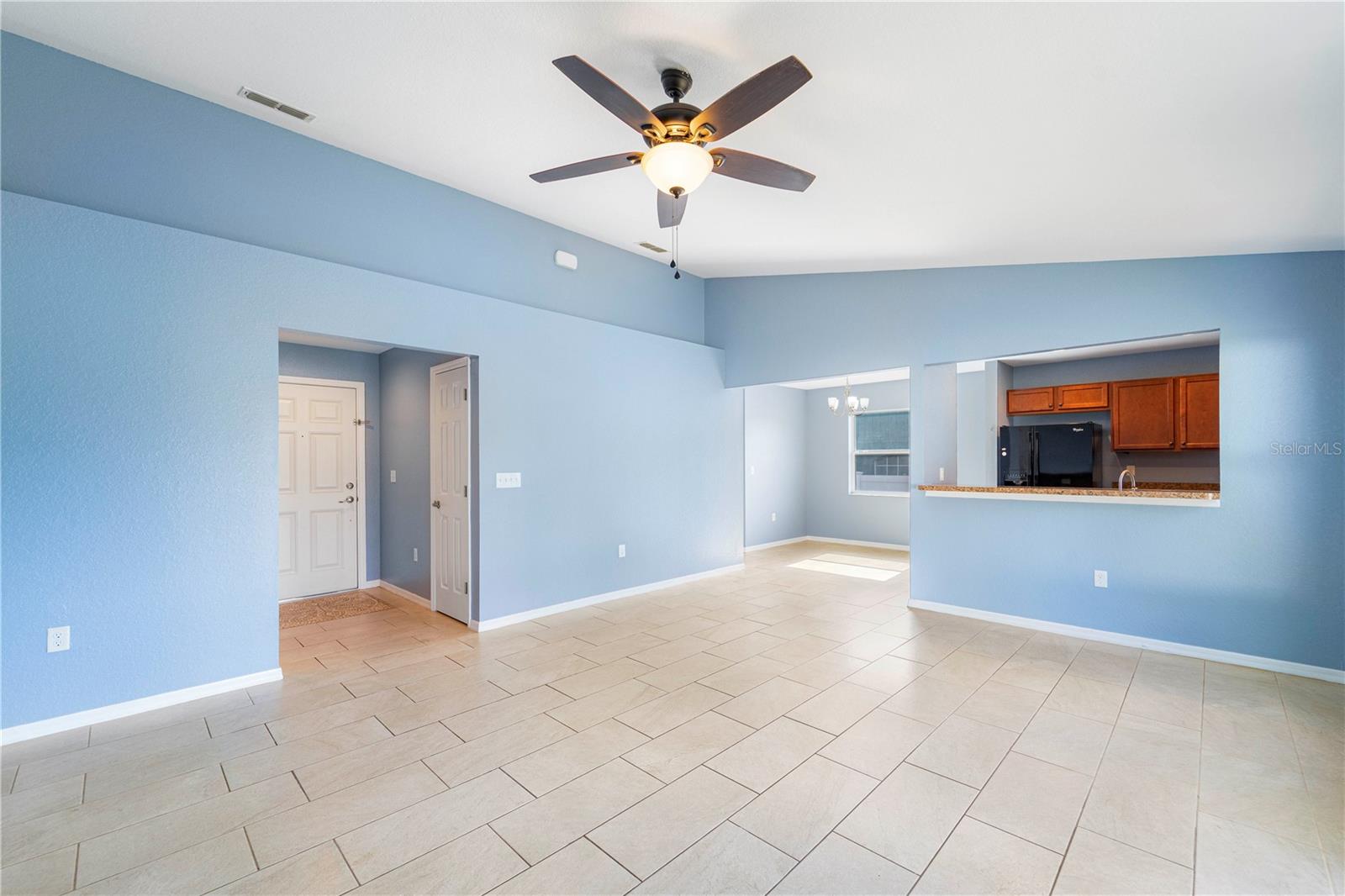 Image 12 of 36 For 947 Highland Meadows Street