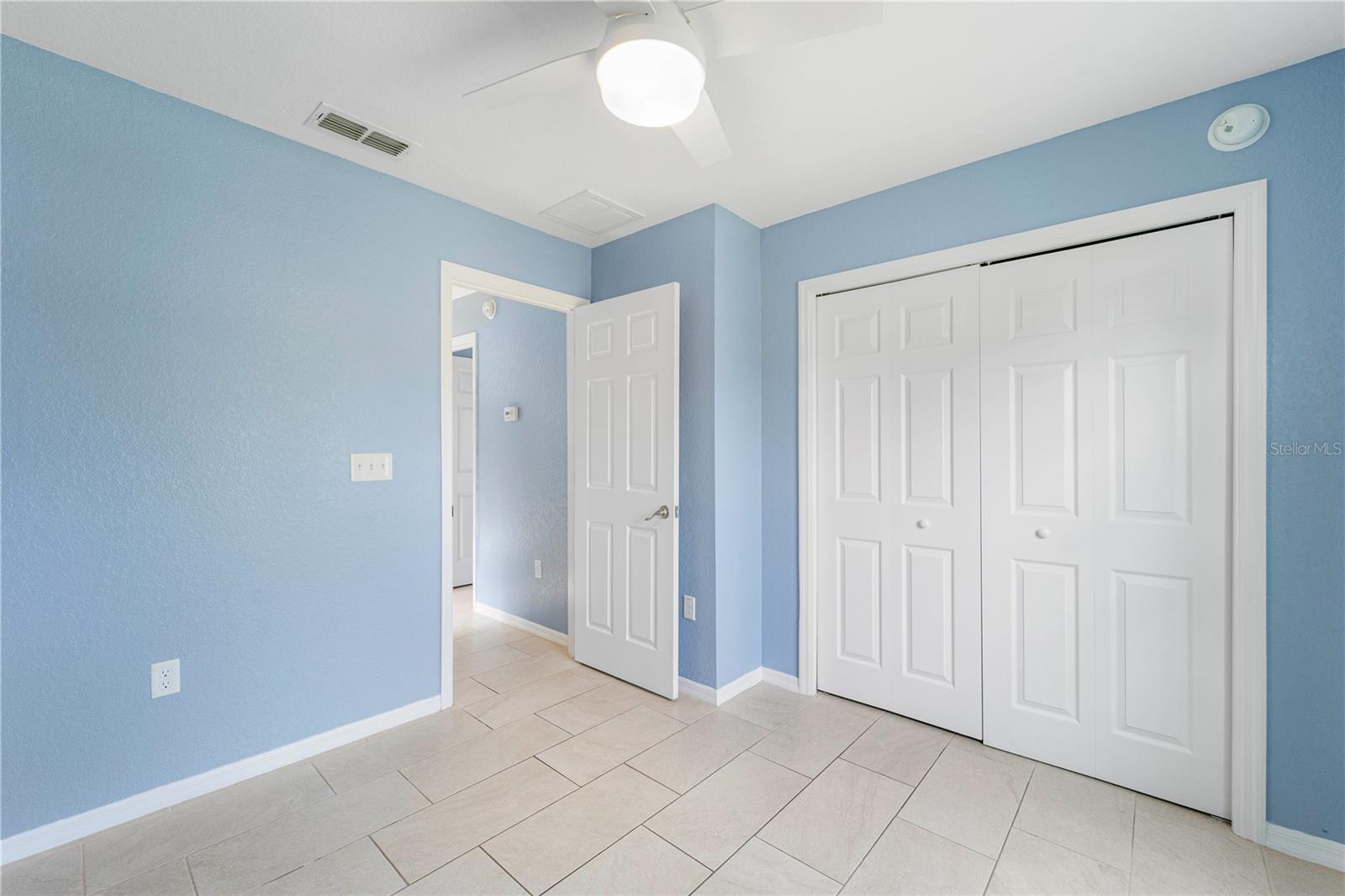 Image 21 of 36 For 947 Highland Meadows Street
