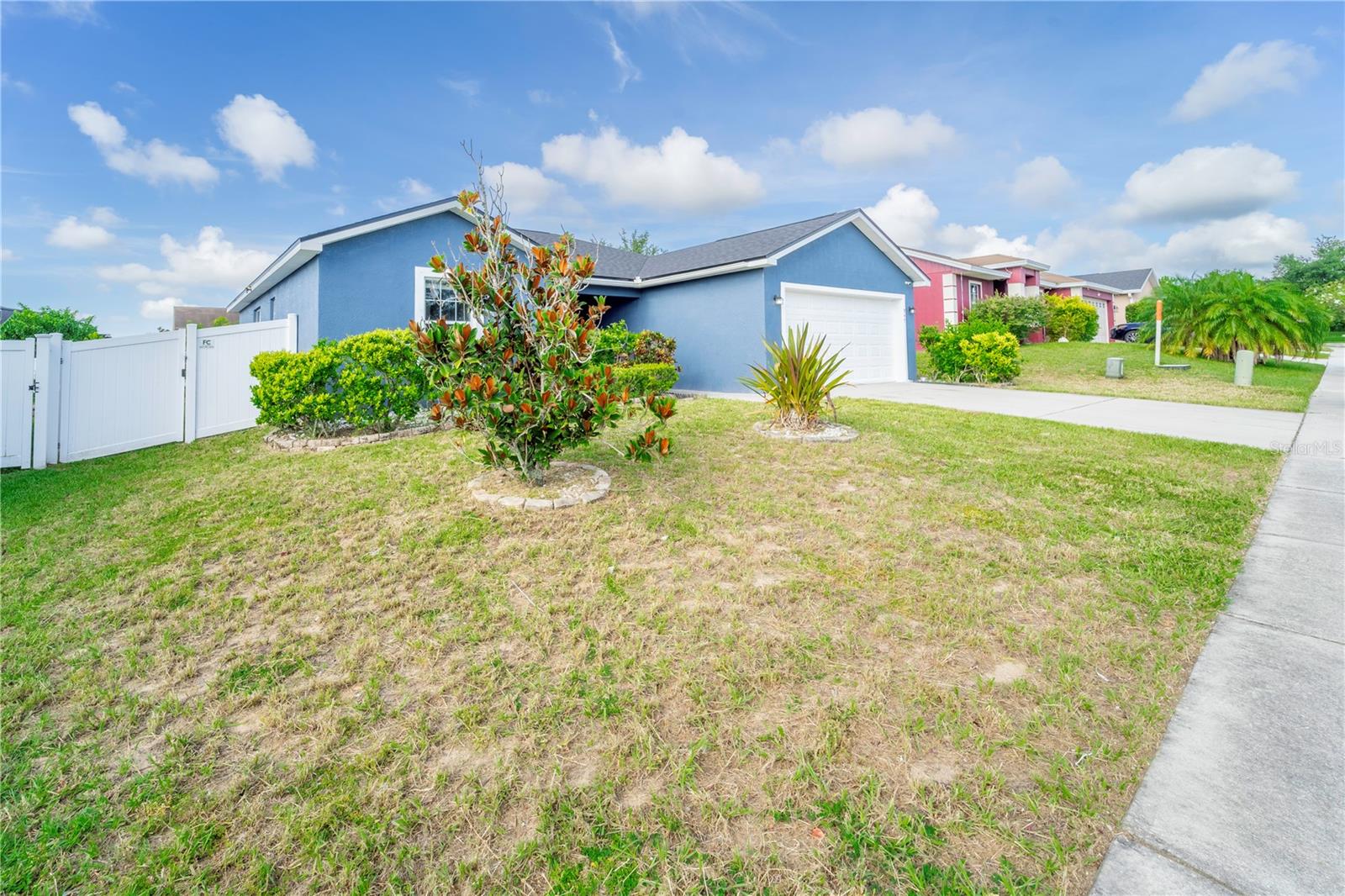 Image 5 of 36 For 947 Highland Meadows Street