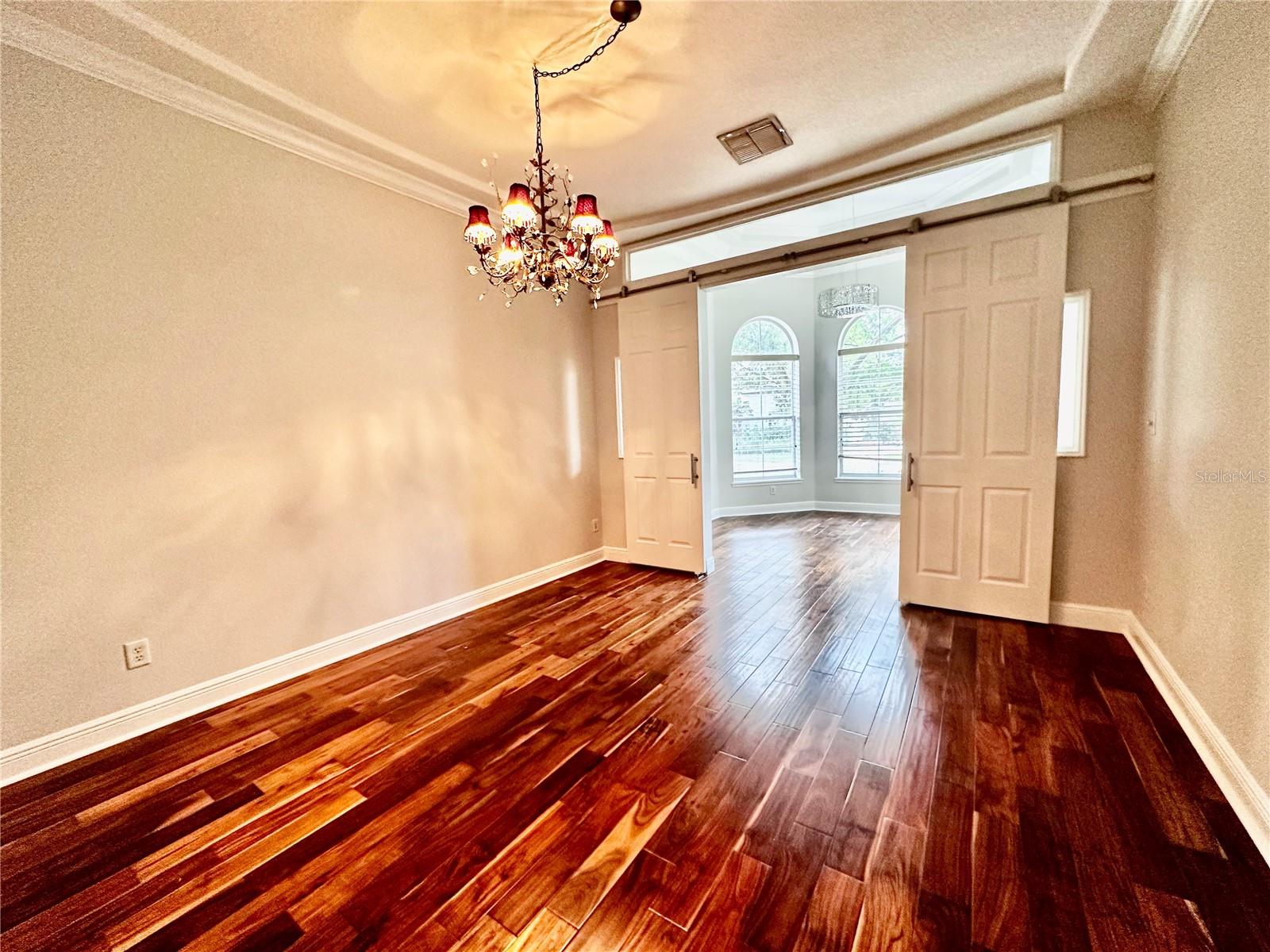 Image 14 of 45 For 5027 Keeneland Circle