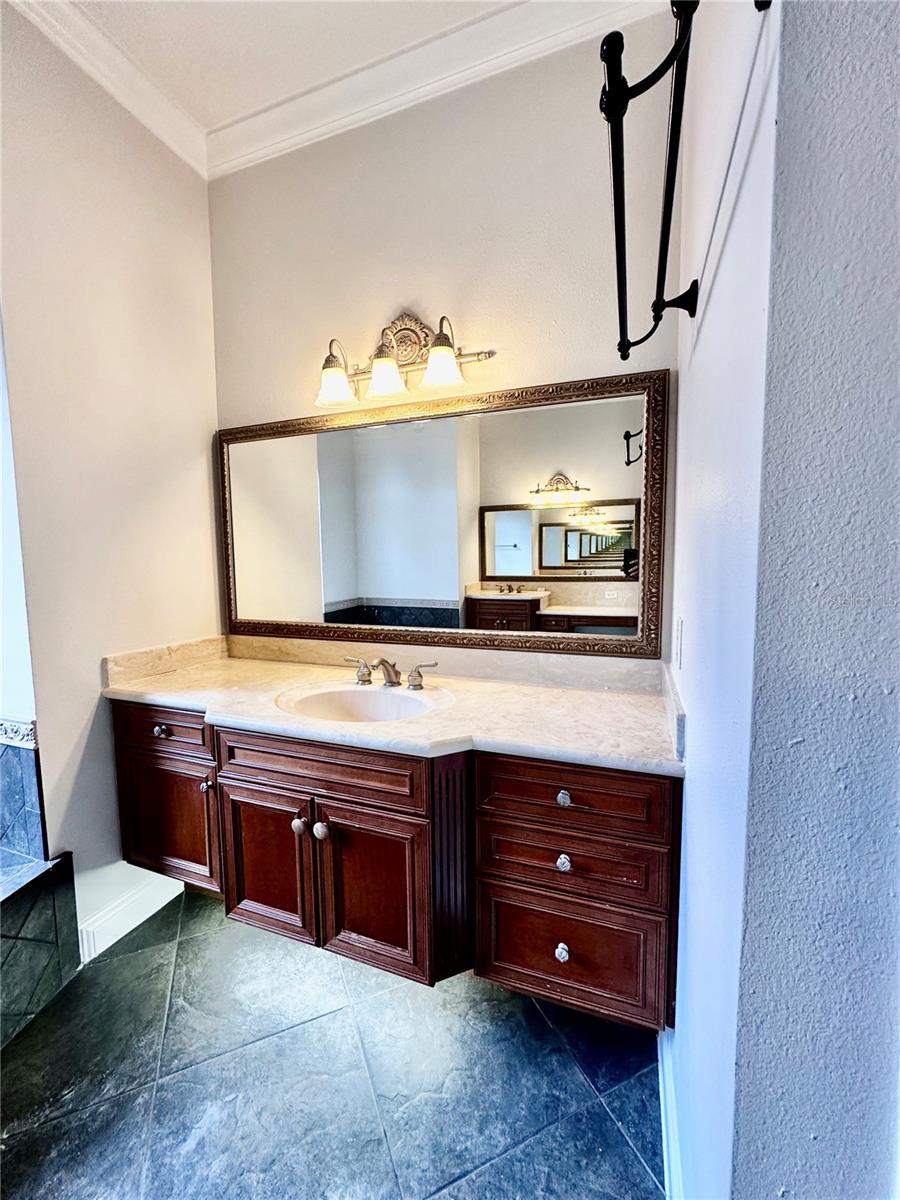 Image 21 of 45 For 5027 Keeneland Circle