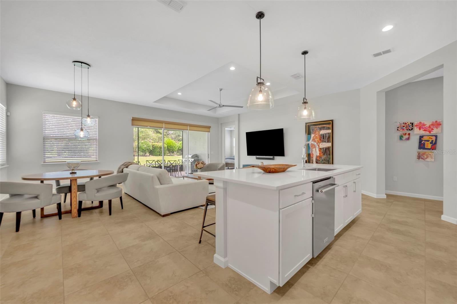 Image 11 of 38 For 221 Ravenshill Way